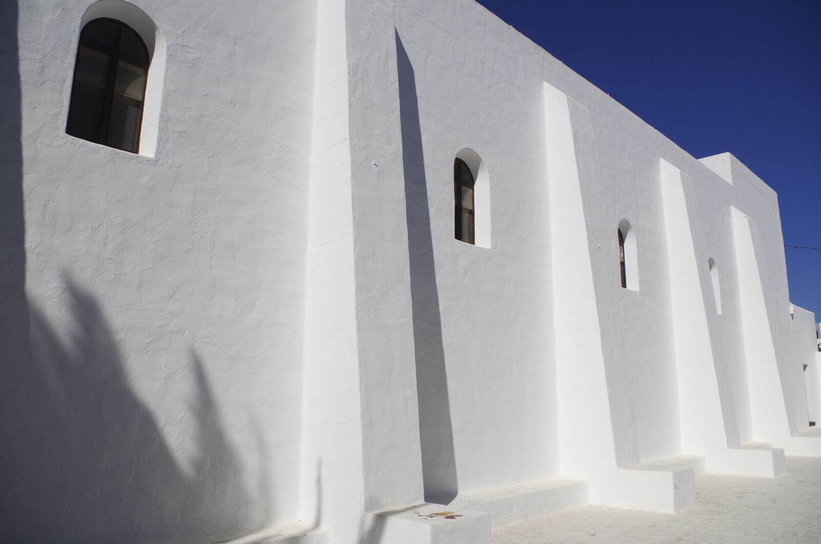 Pentax K-30 sample photo. Lanzarote, church, white photography
