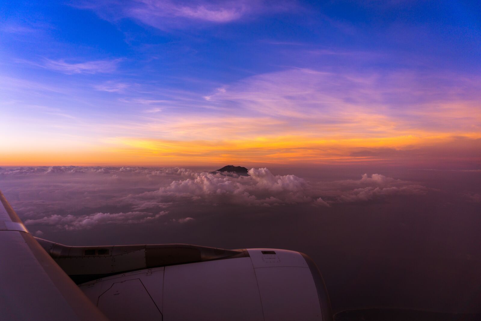 Sony a6000 sample photo. Mountain, plane, flight photography