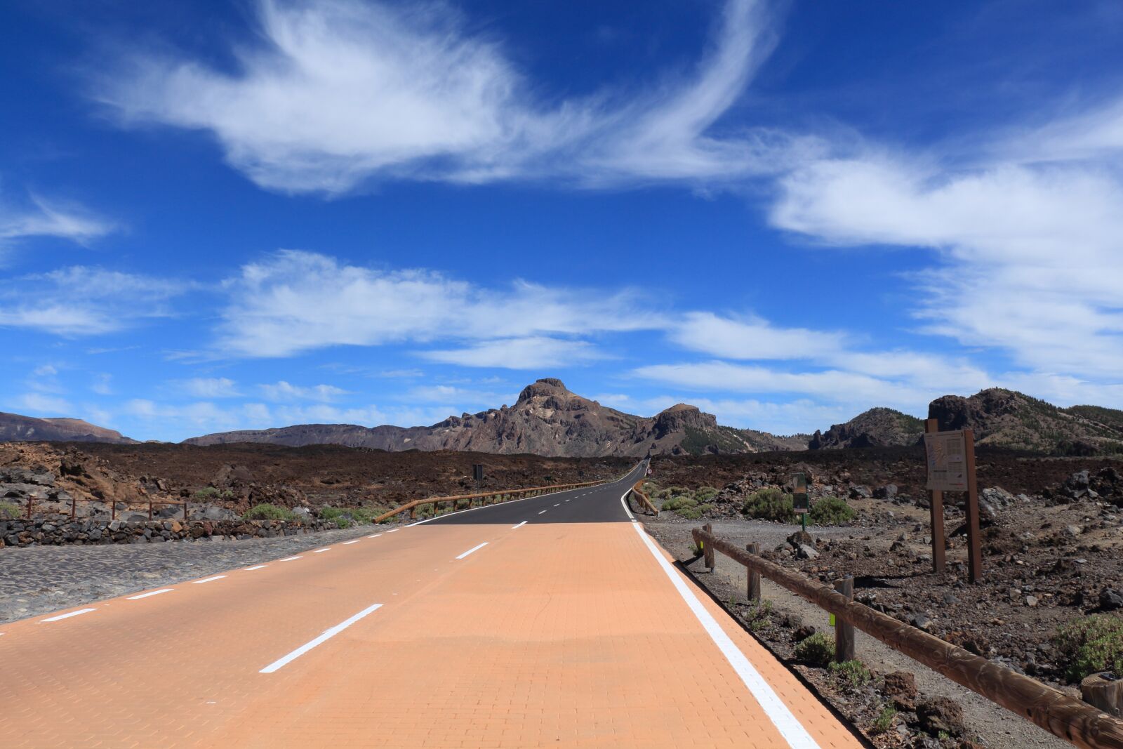 Canon EOS 650D (EOS Rebel T4i / EOS Kiss X6i) sample photo. Tenerife, road, mountains photography