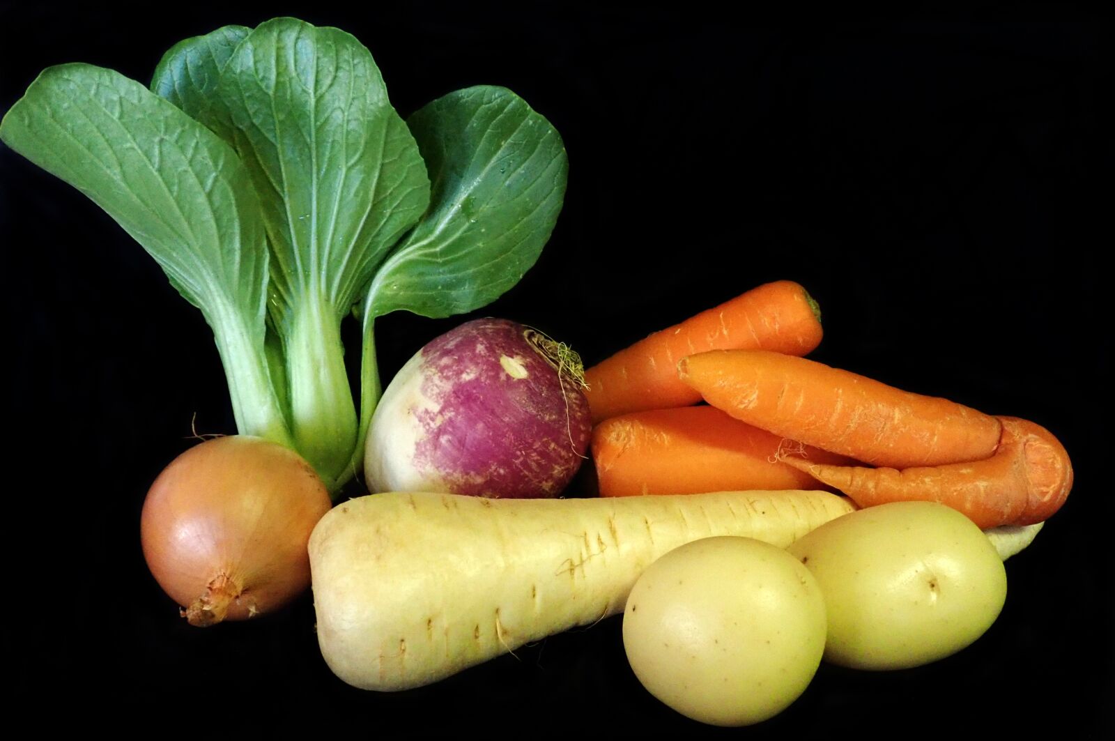Olympus TG-5 sample photo. Vegetables, parsnip, potatoes photography