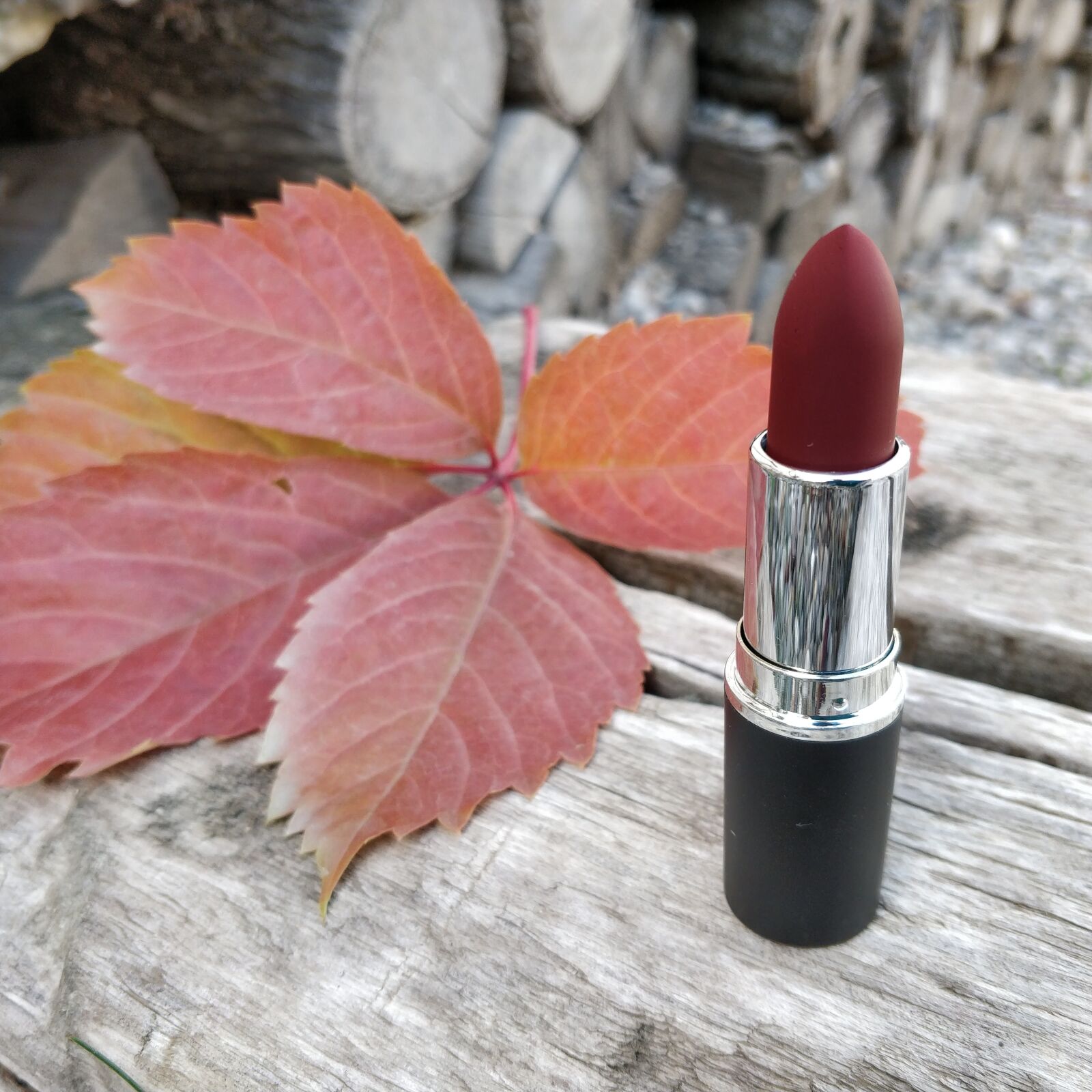 OnePlus 5T sample photo. Makeup, lipstick, beauty photography