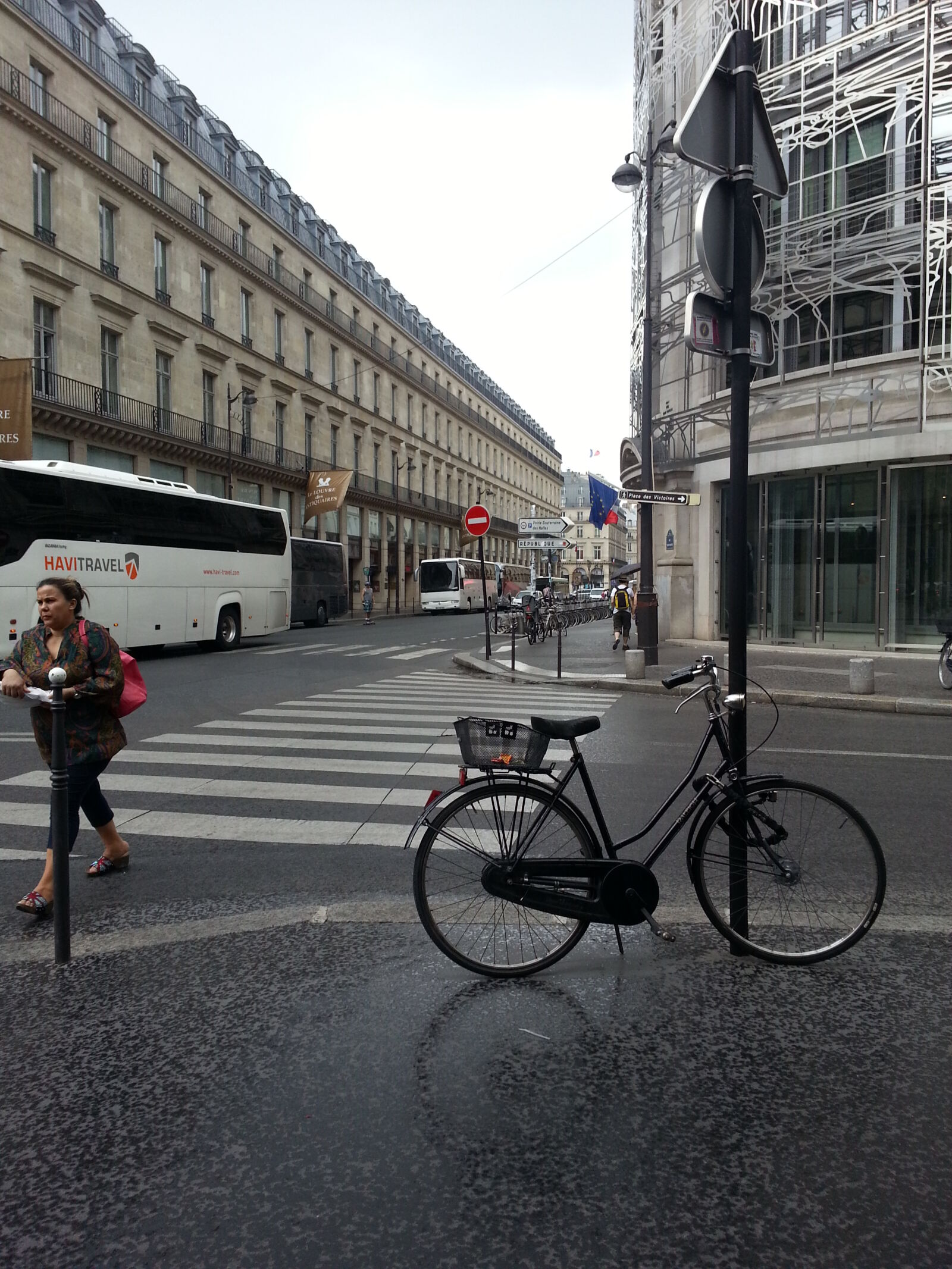 Samsung Galaxy Note2 sample photo. Bicycle, france, rainshower, rainy photography