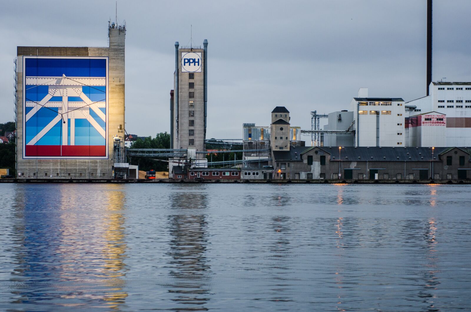 Nikon D7000 sample photo. Harbour, dock, port photography