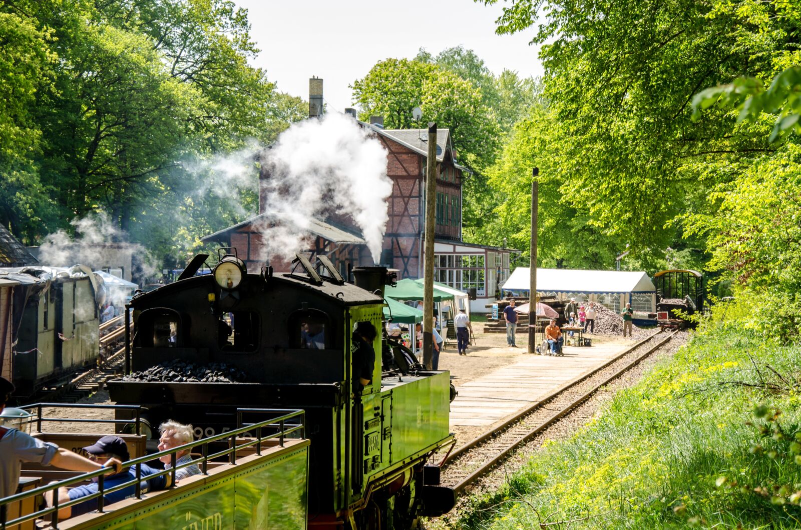 18 105 3.5 5.6 sample photo. Railway, historically, locomotive photography