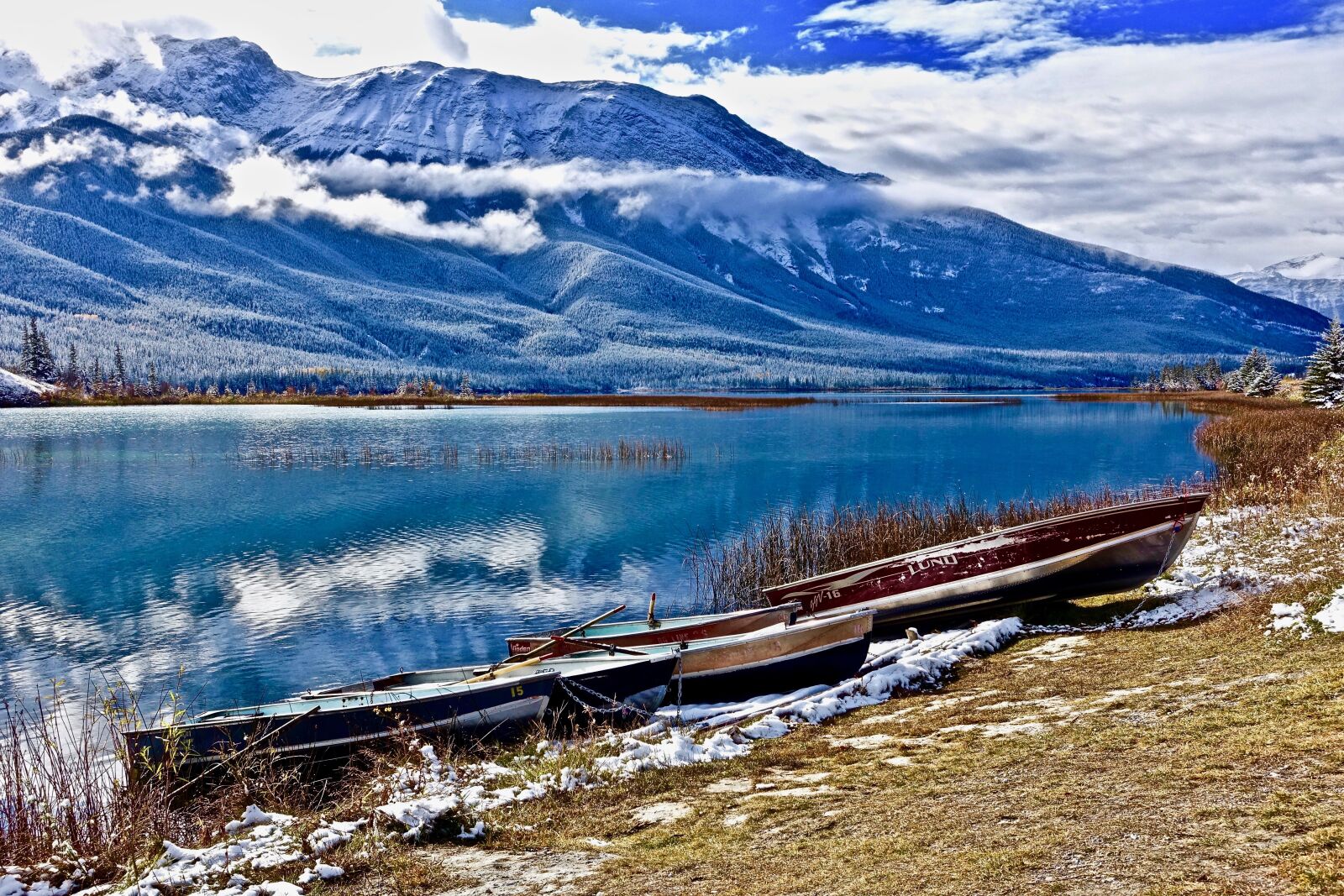 Sony Cyber-shot DSC-RX100 III sample photo. Lake, wilderness, boat photography