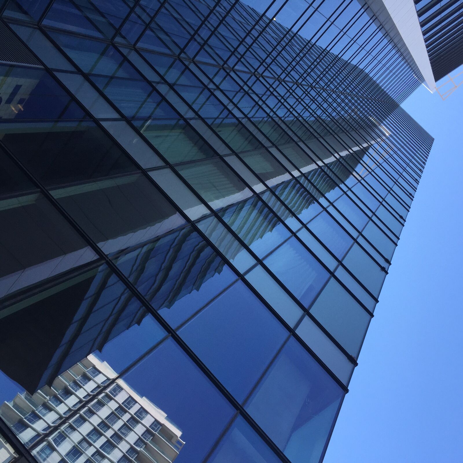 iPhone 6 Plus back camera 4.15mm f/2.2 sample photo. Skyscraper, reflection, sky photography