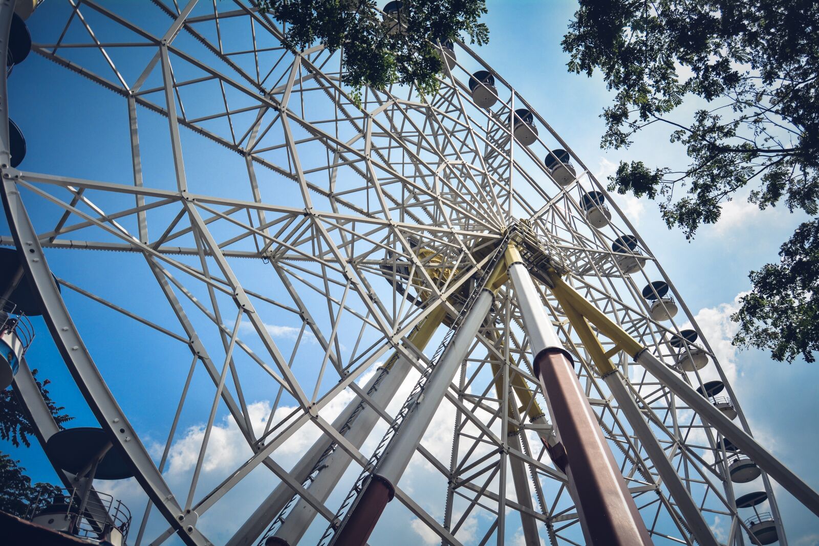 Nikon D5200 sample photo. The sky, tour, game photography