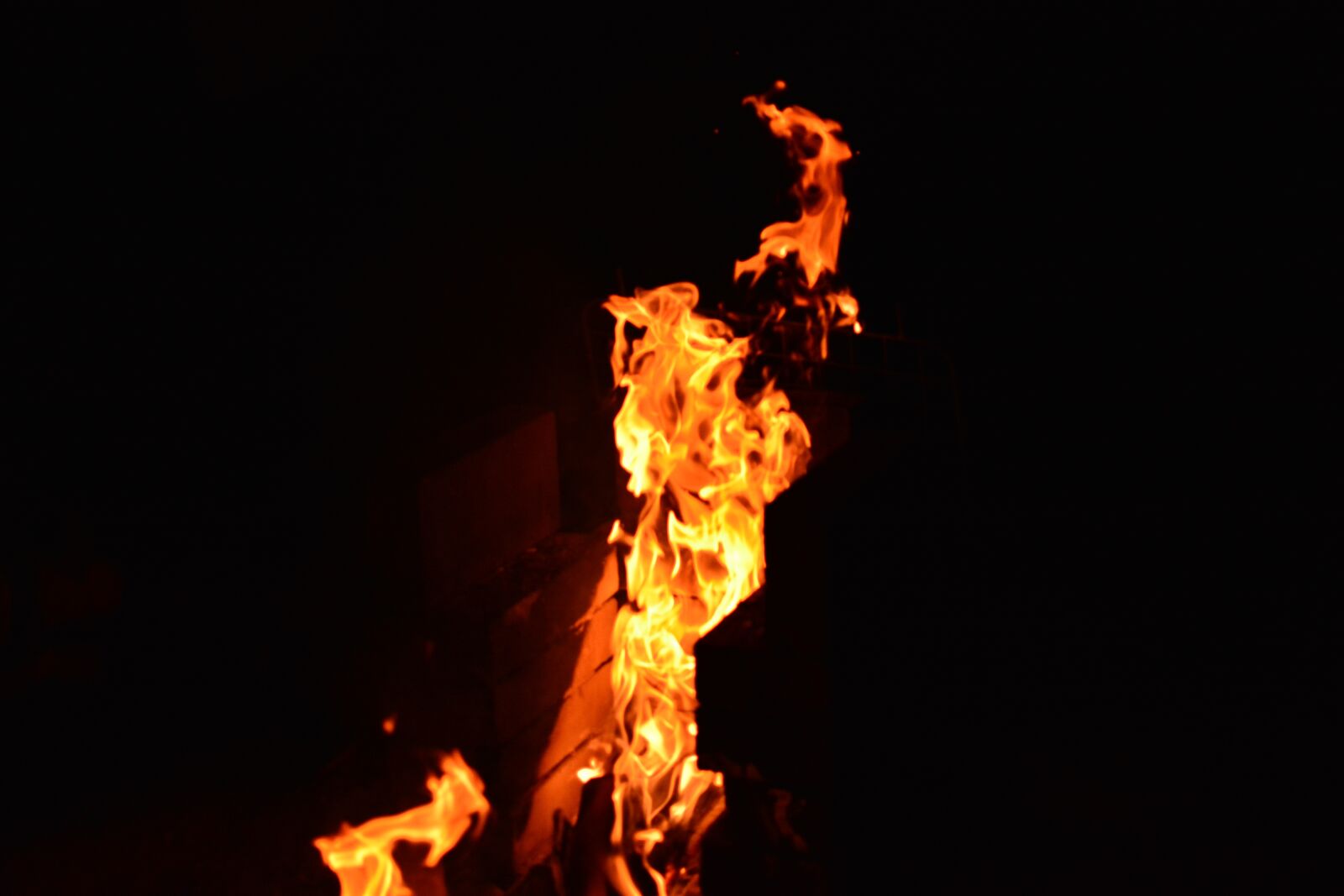 Nikon D5200 sample photo. Fire, flame, heat photography