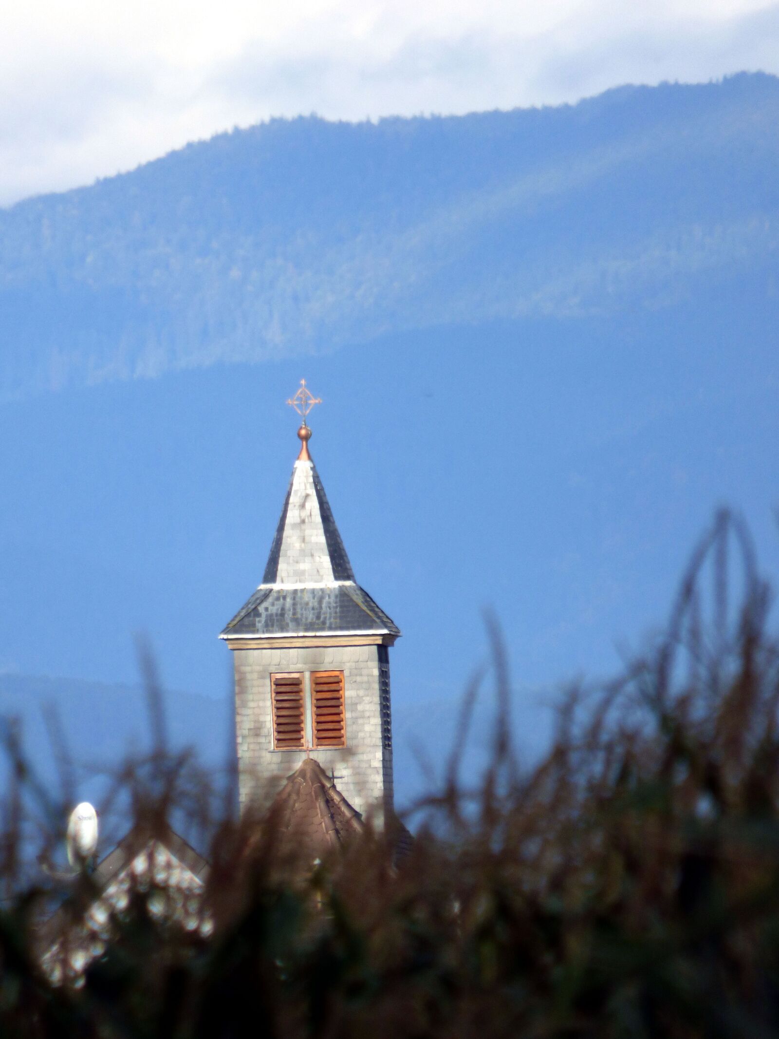 Panasonic DMC-FZ72 sample photo. Bell tower, church, roggenhouse photography