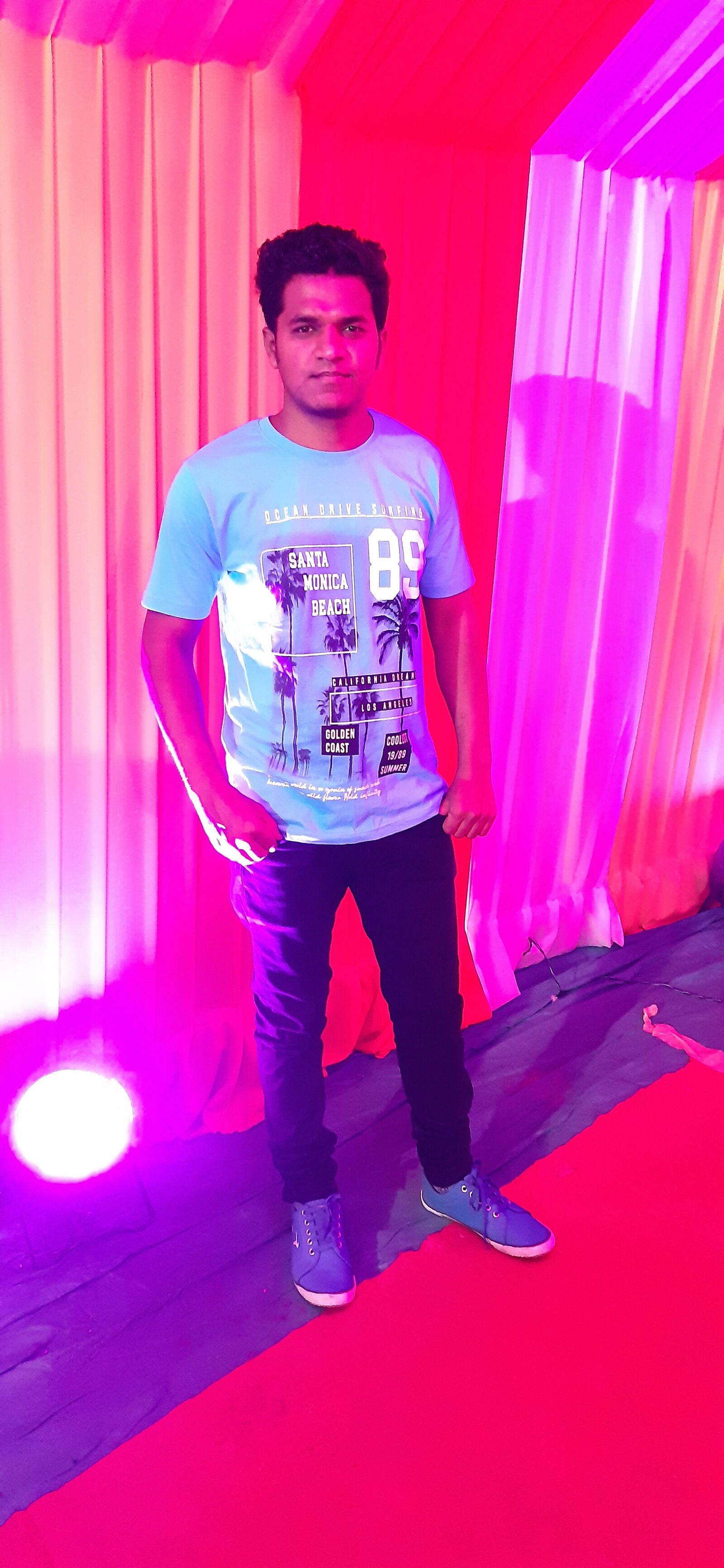 Samsung Galaxy A30 sample photo. Bollywood, hollywood, pravin pawar photography