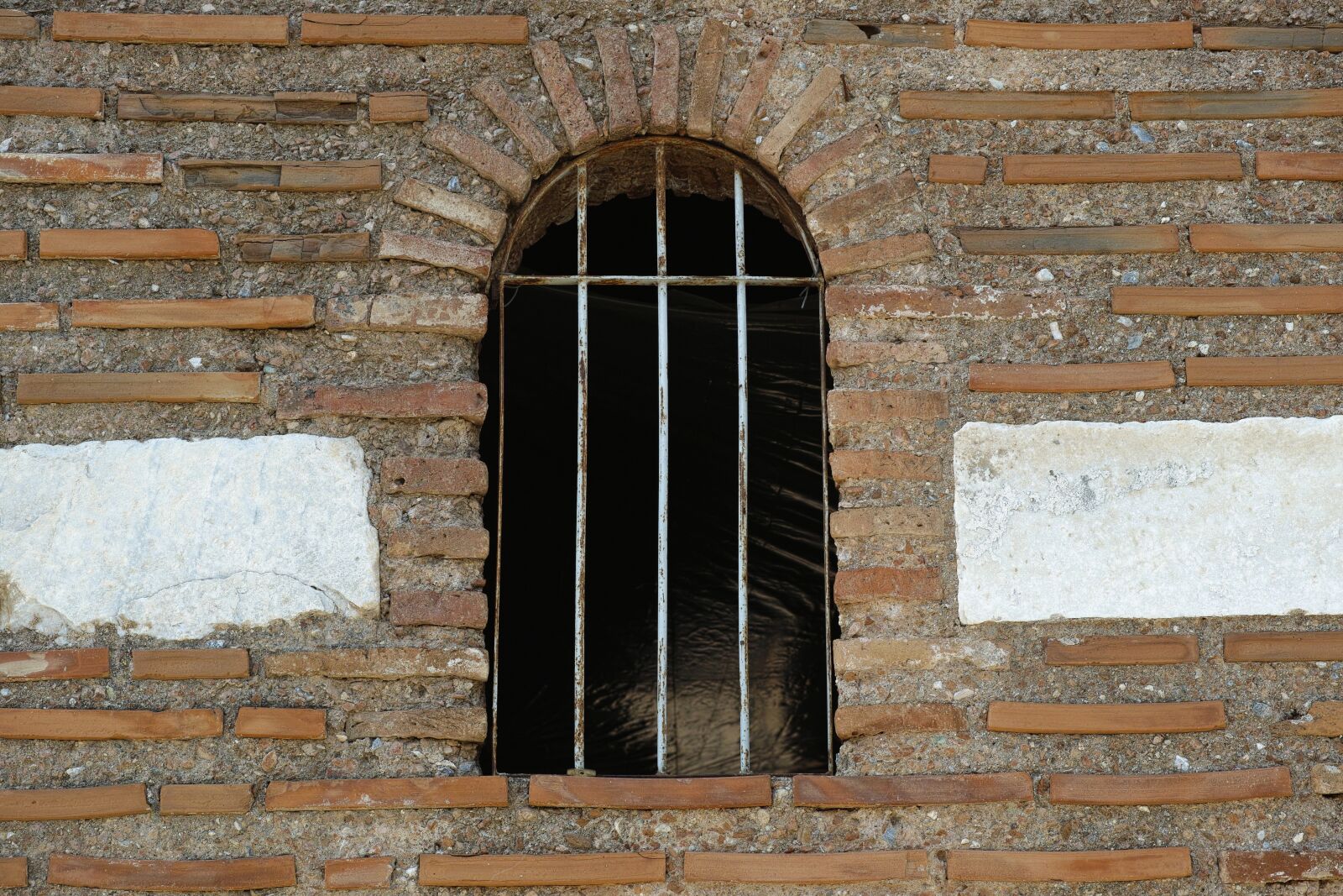 Sigma DP3 Merrill sample photo. Window, wall, brick photography
