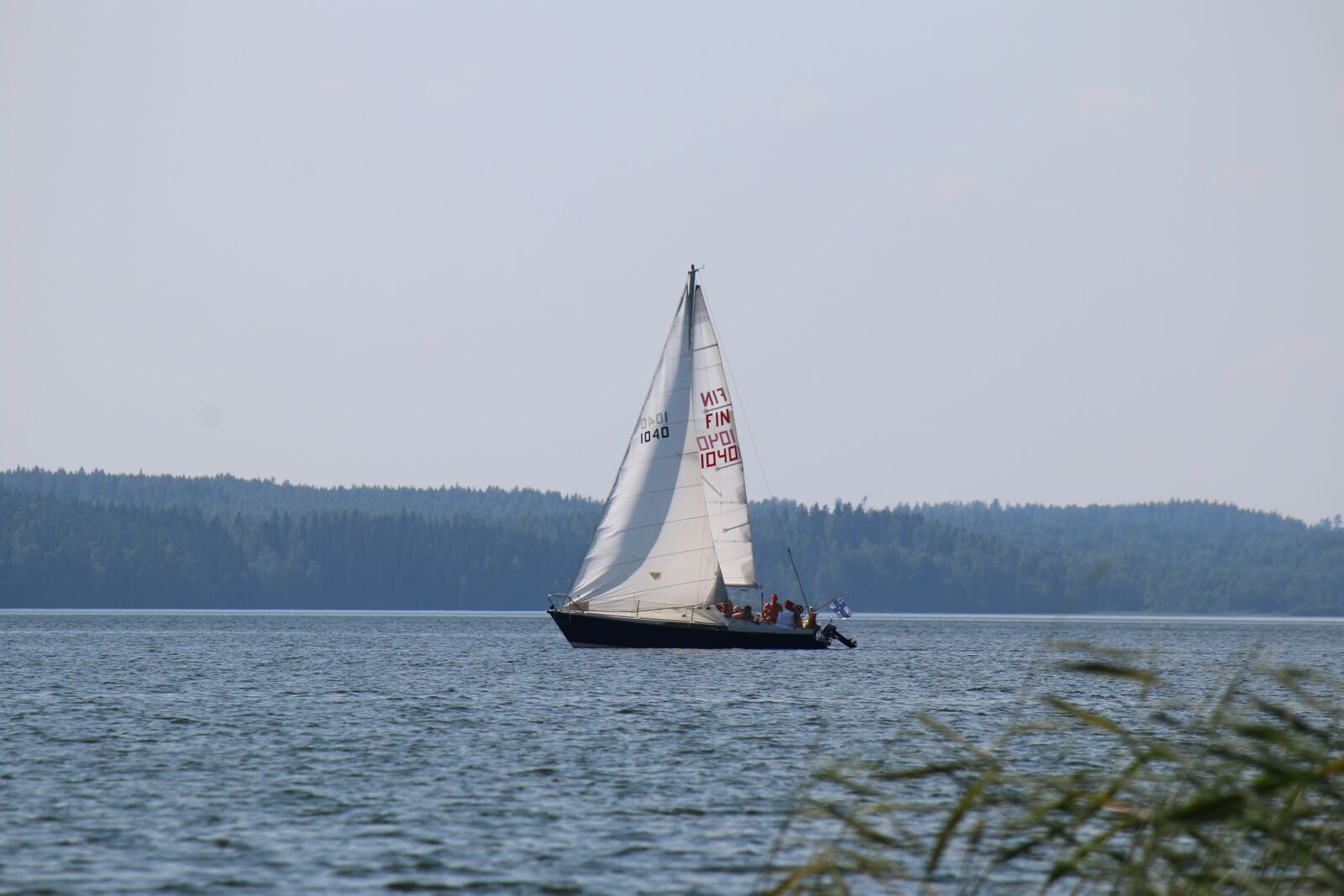 Canon EOS 70D + Canon EF-S 55-250mm F4-5.6 IS sample photo. Sailboat, boat, summer photography