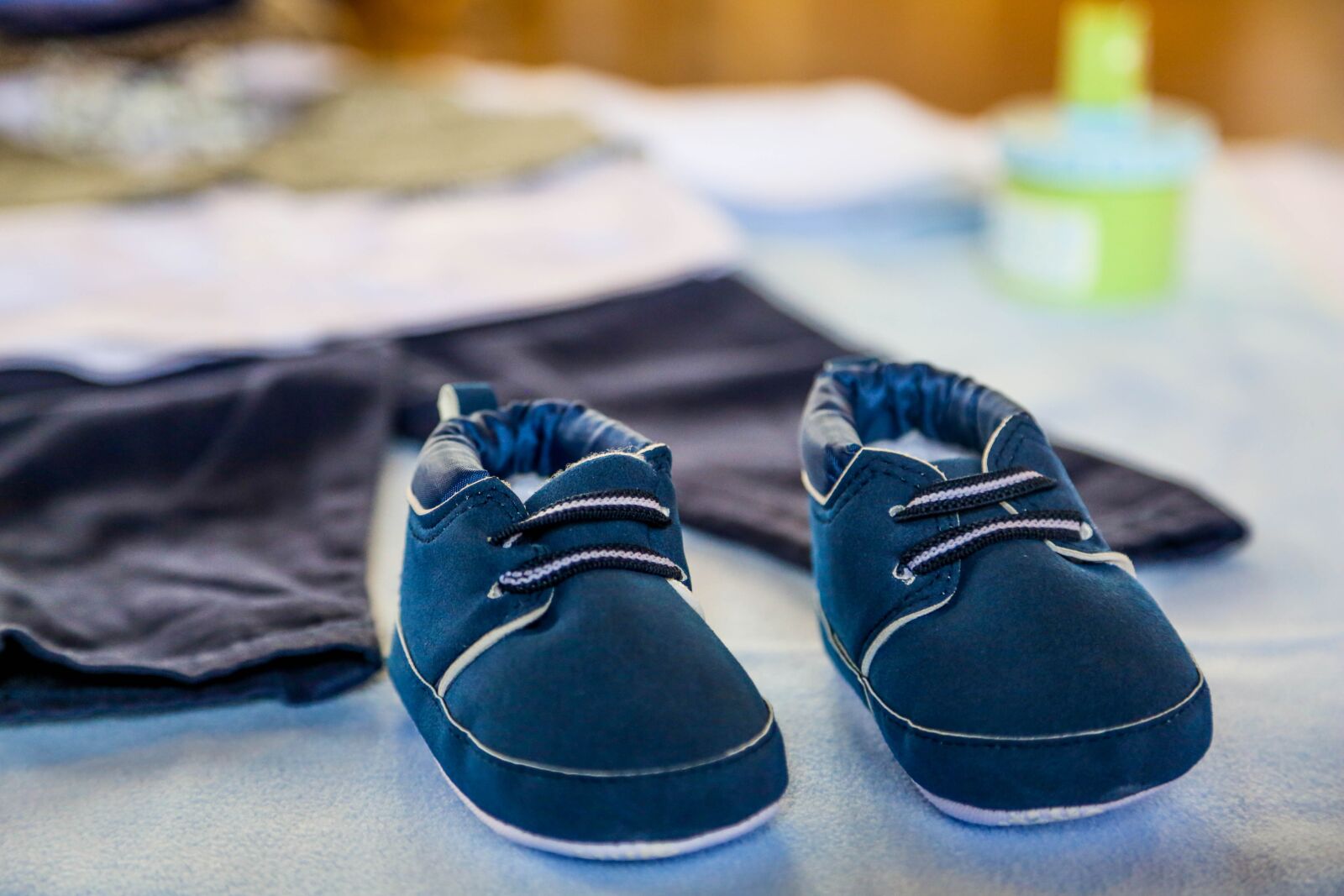Canon EF 24-105mm F4L IS USM sample photo. Shoes, little, baby photography