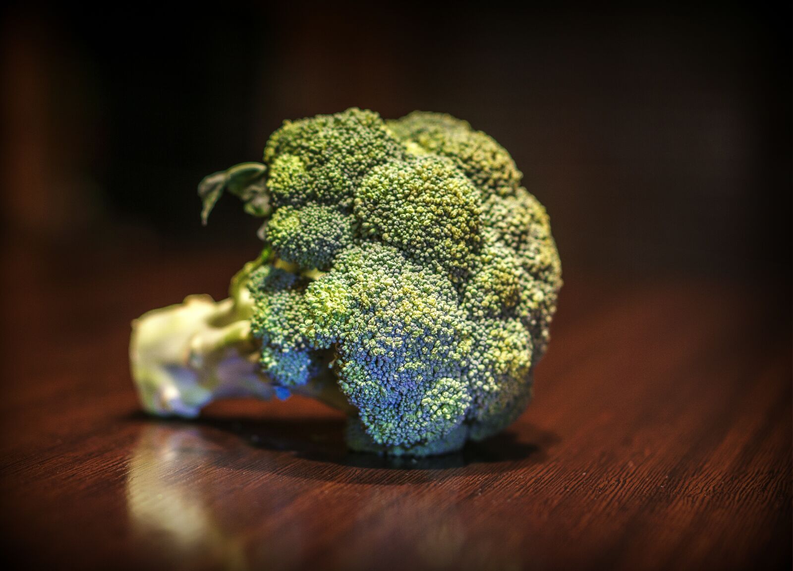 Sony a6000 sample photo. Broccoli, vegetables, healthy photography