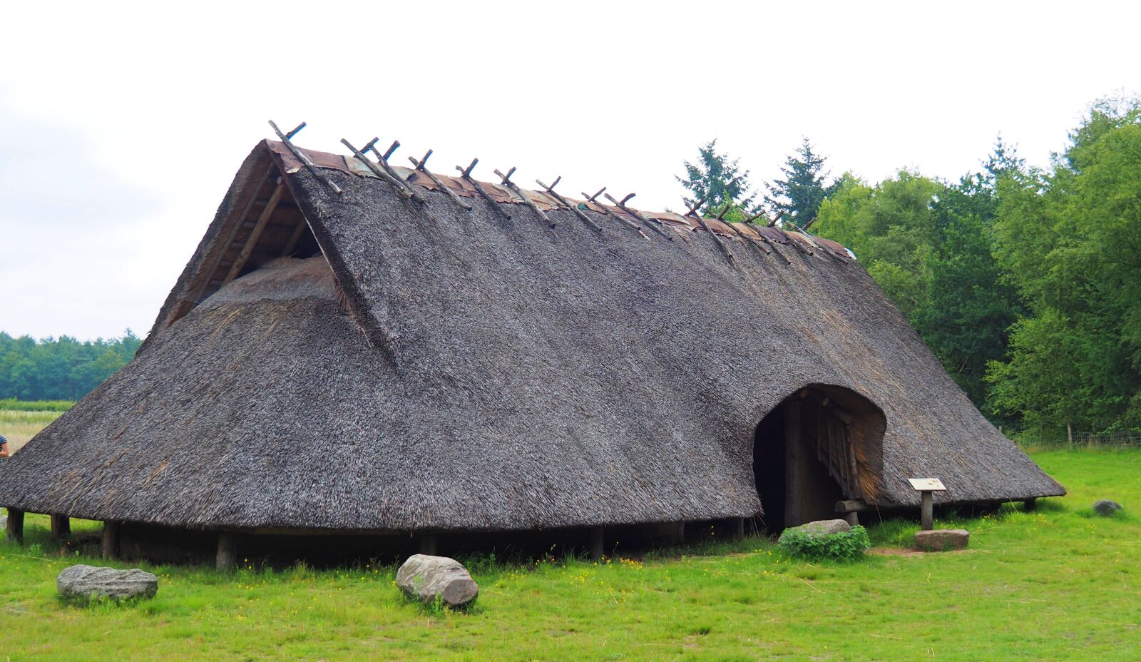 Olympus OM-D E-M10 II sample photo. Landscape, the iron age photography
