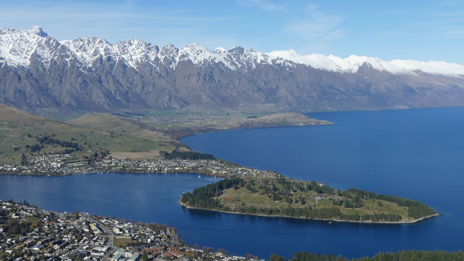 Panasonic Lumix DMC-FZ1000 sample photo. Queenstown, mountain, water photography