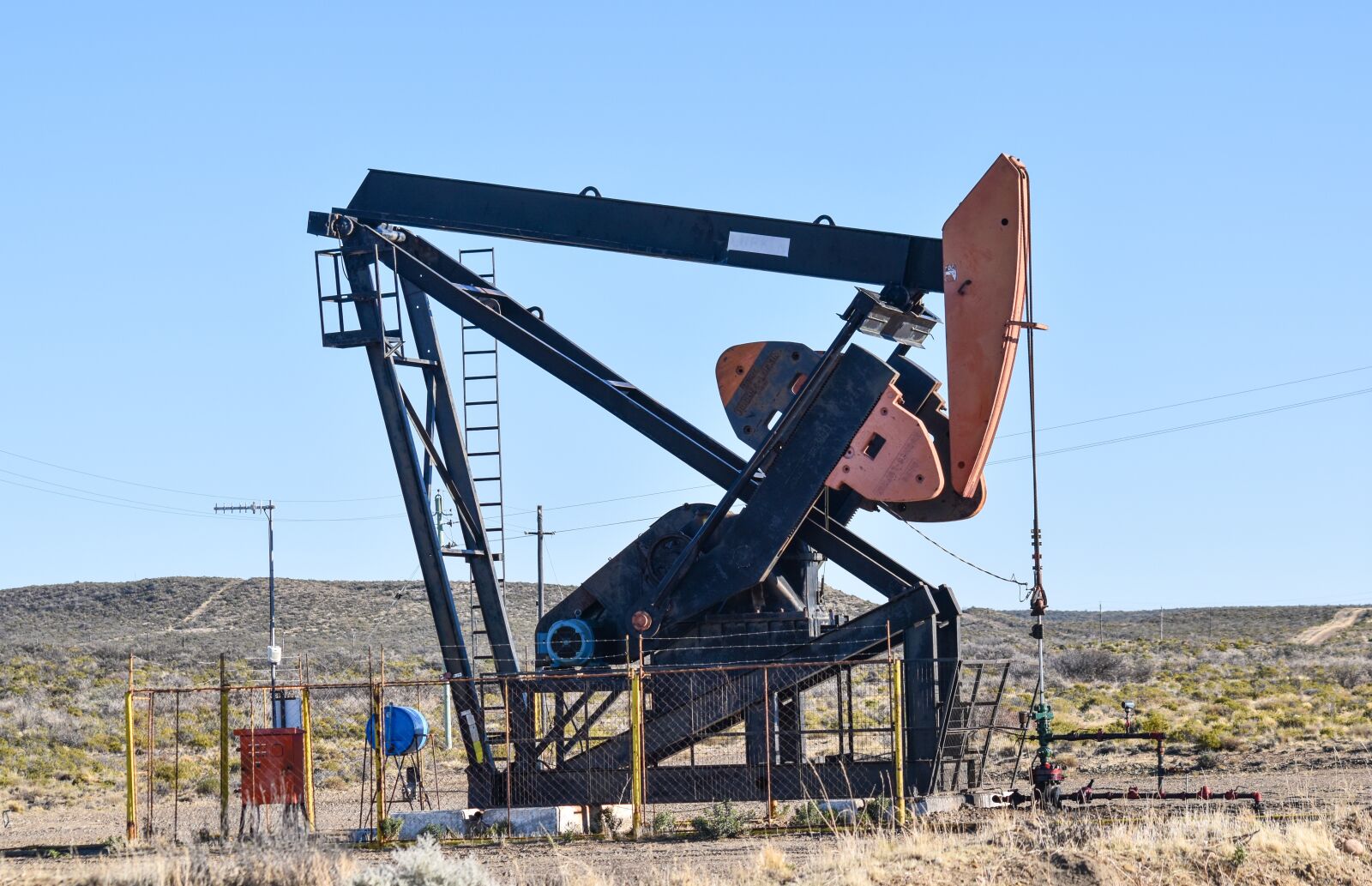 Nikon D5500 sample photo. Oil, winch, industry photography