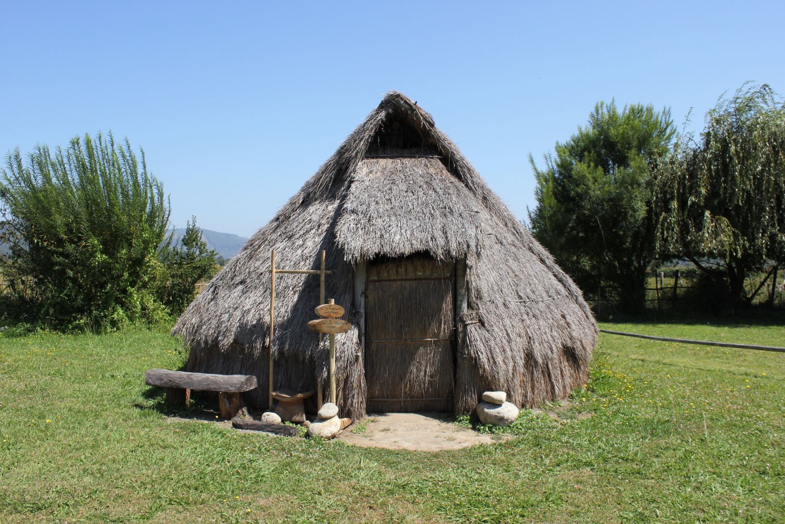 Canon EOS 550D (EOS Rebel T2i / EOS Kiss X4) sample photo. Mapuche, ruca, contulmo photography