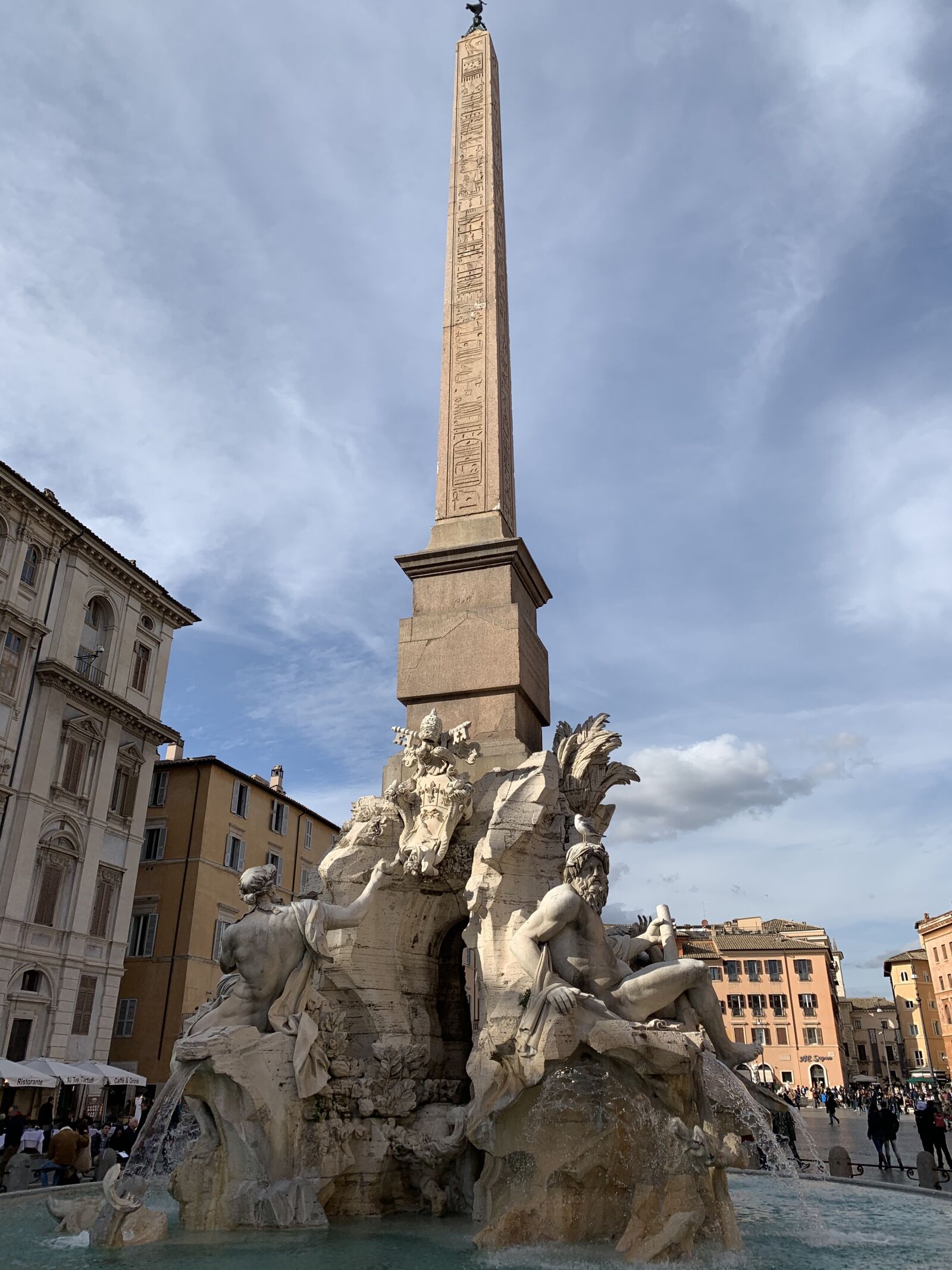 iPhone XS Max back dual camera 4.25mm f/1.8 sample photo. Rome, navona, piazza photography