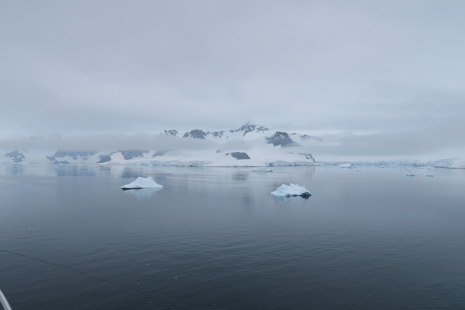 Canon PowerShot G7 X sample photo. Antarctica, ice, snow photography