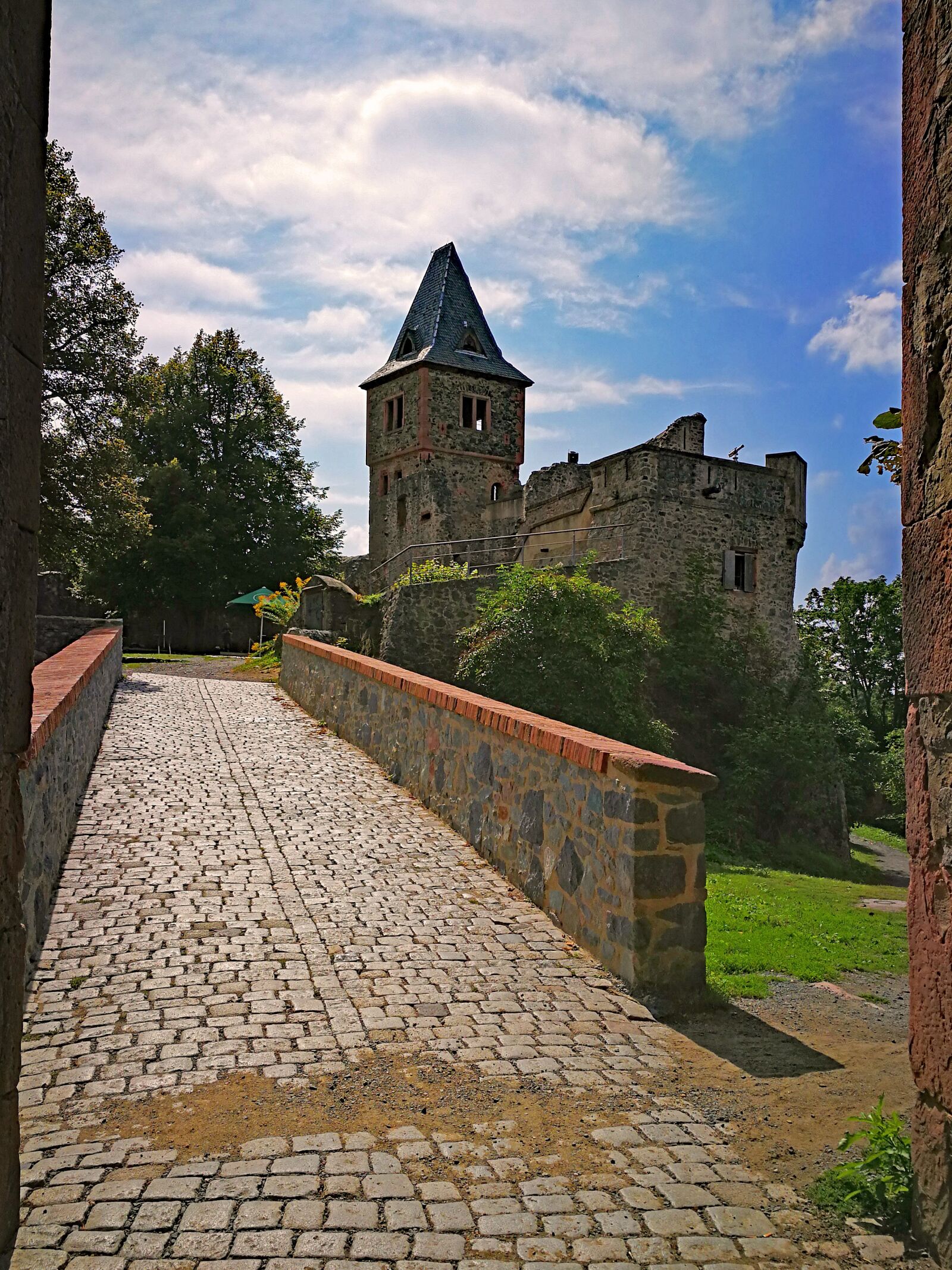 HUAWEI Mate 9 sample photo. Castle, frankenstein, mühltal photography