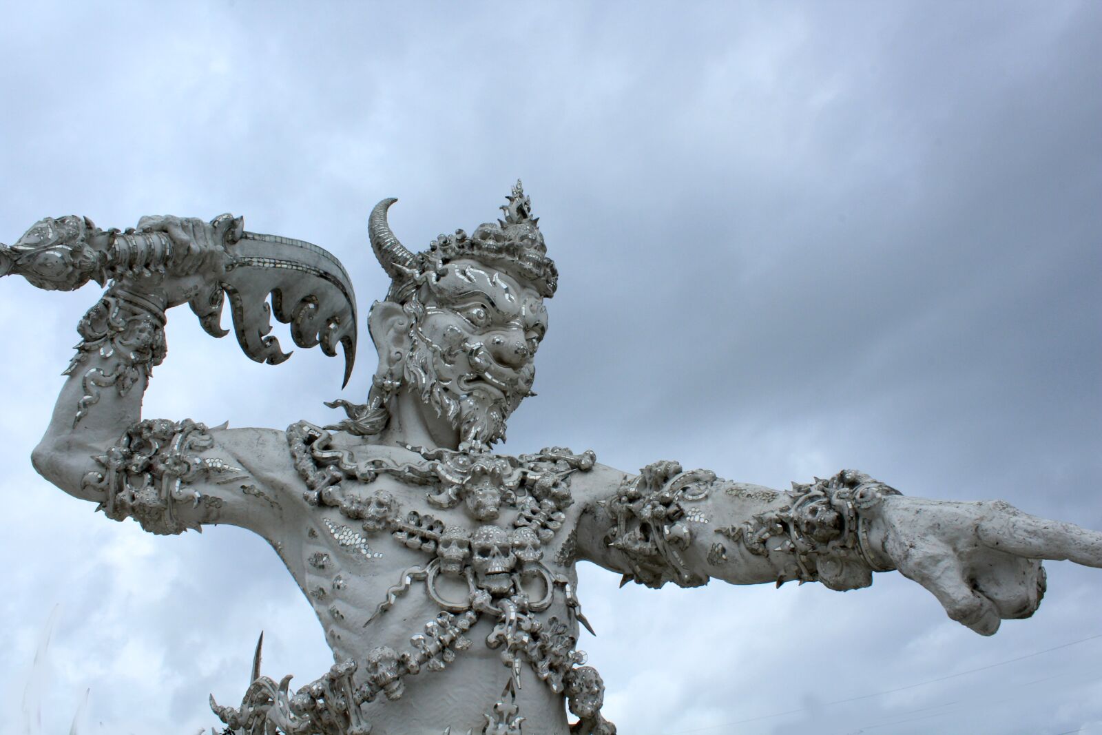 Canon EOS 600D (Rebel EOS T3i / EOS Kiss X5) sample photo. Sculpture, statue, travel photography