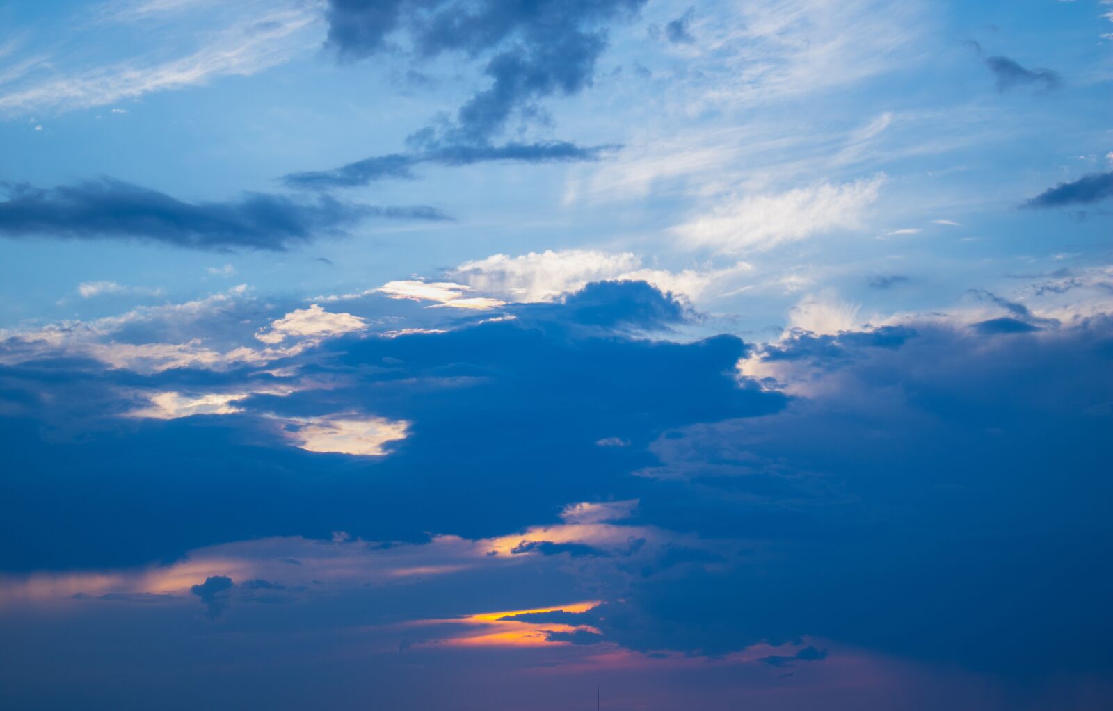 Canon EOS 750D (EOS Rebel T6i / EOS Kiss X8i) sample photo. Sky, sunset, blue photography