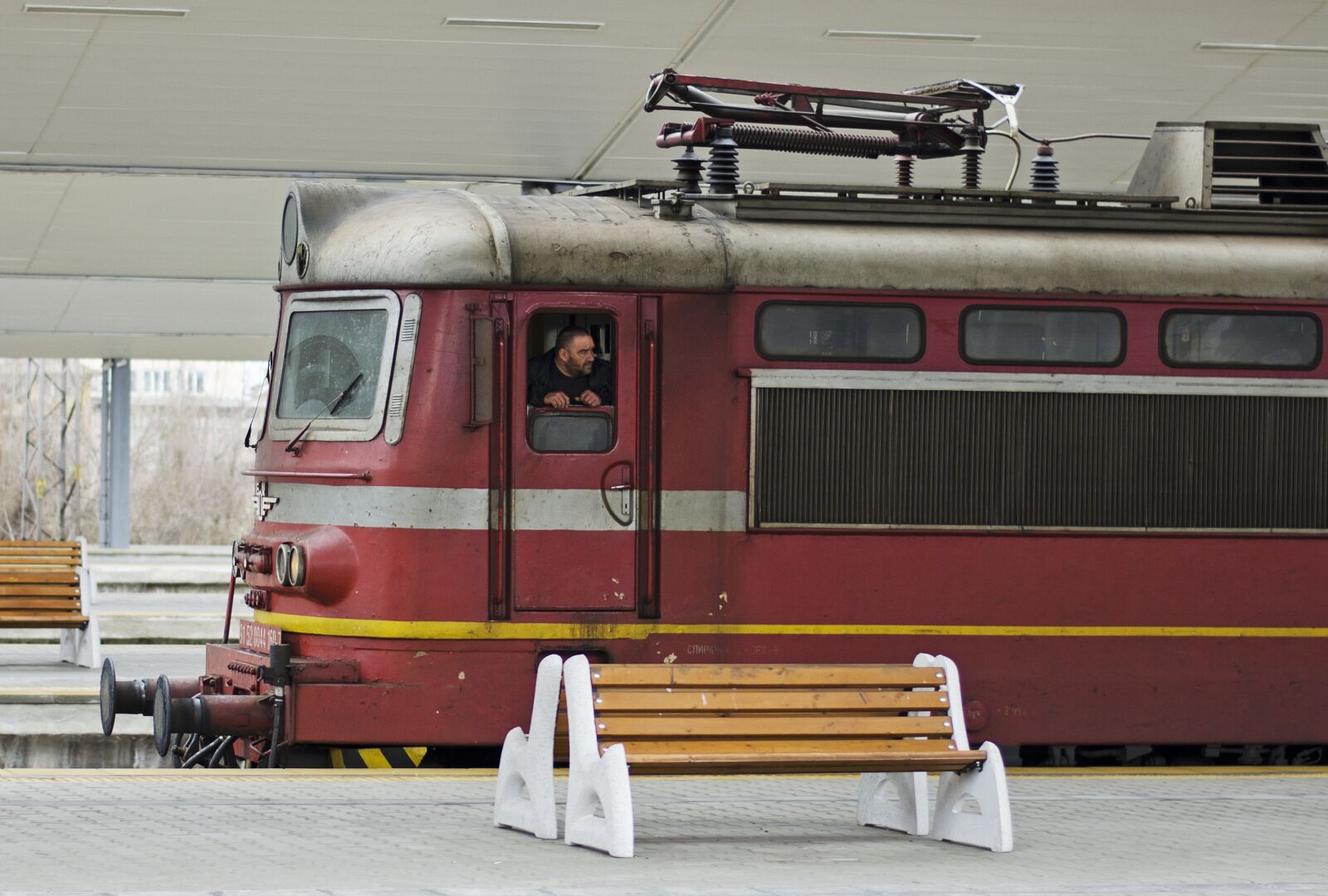 Nikon D5100 sample photo. Train, engineer, bulgaria photography