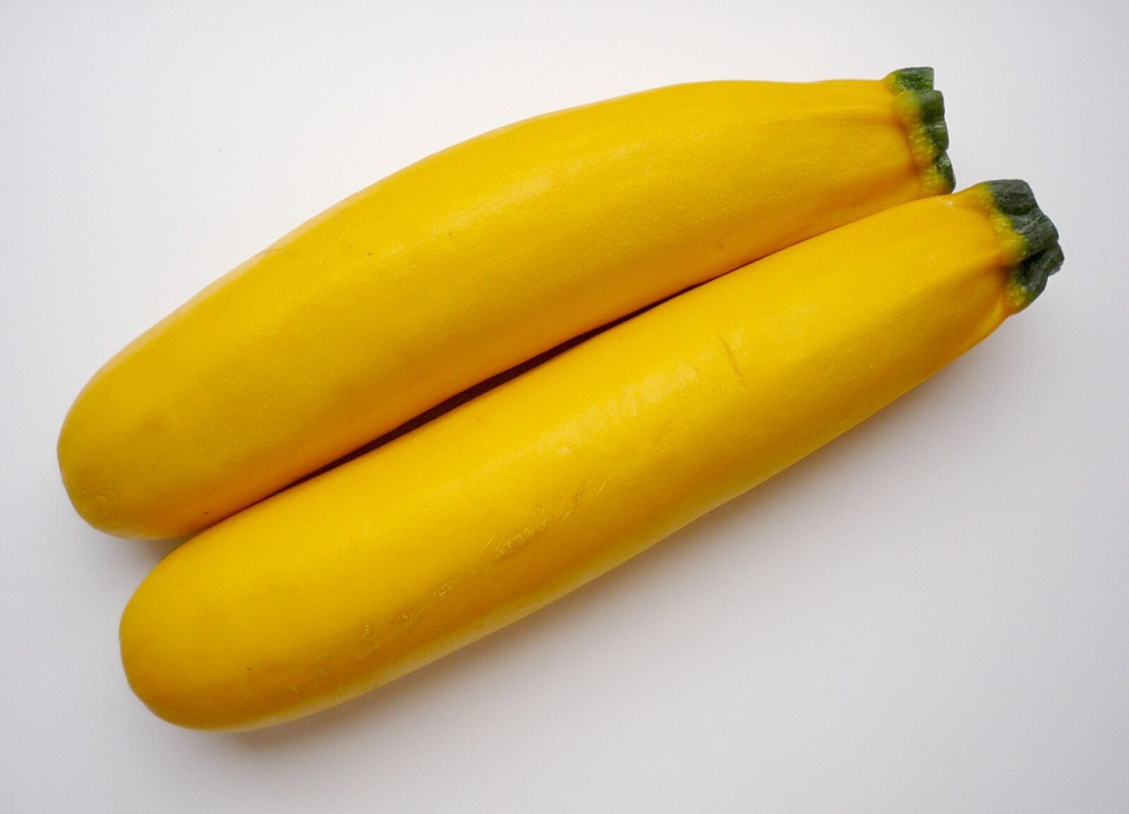 Panasonic DMC-LZ8 sample photo. "Zucchini, yellow, vegetables" photography
