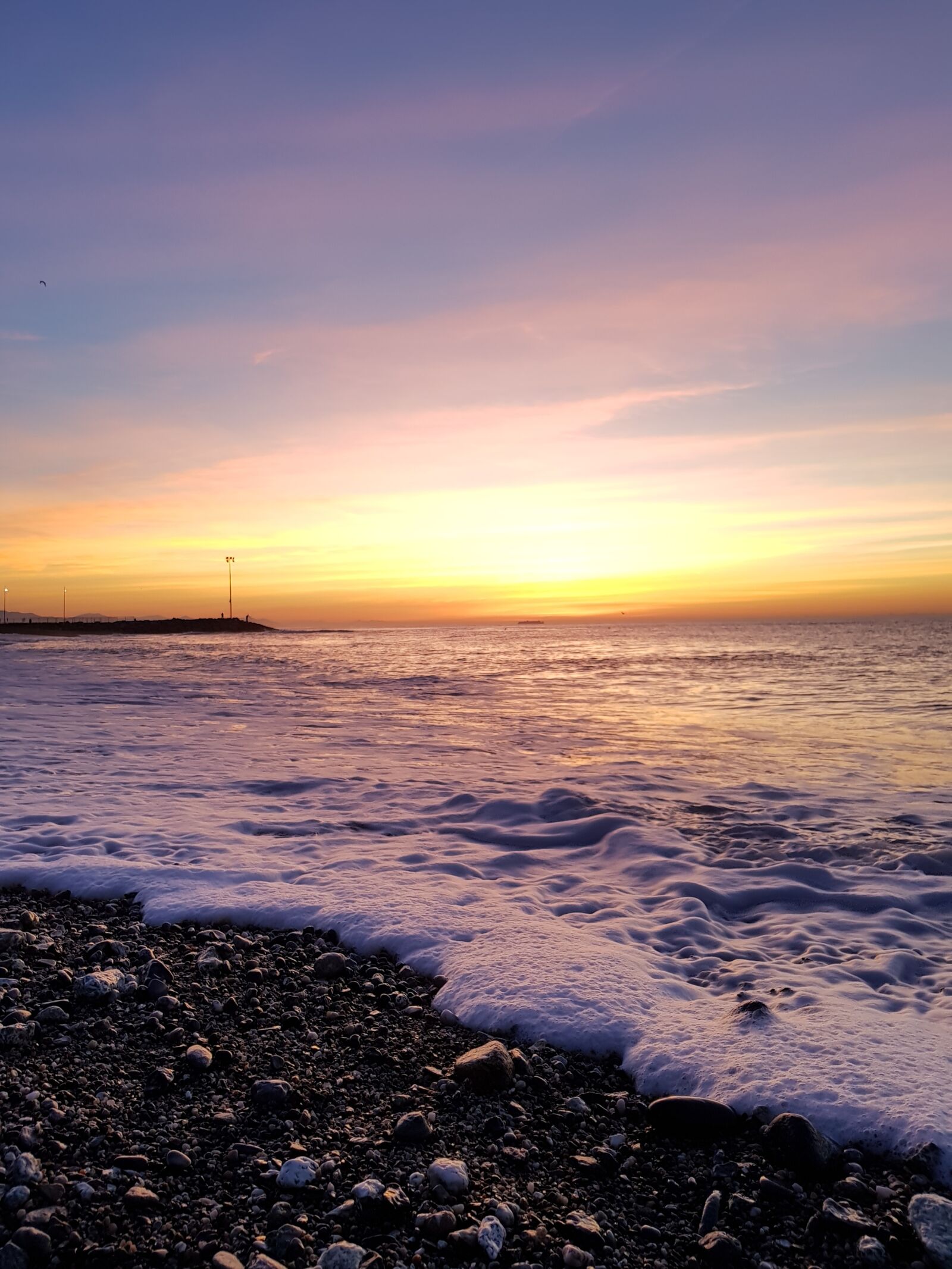 Samsung Galaxy S8 sample photo. Sunset, waters, beach photography