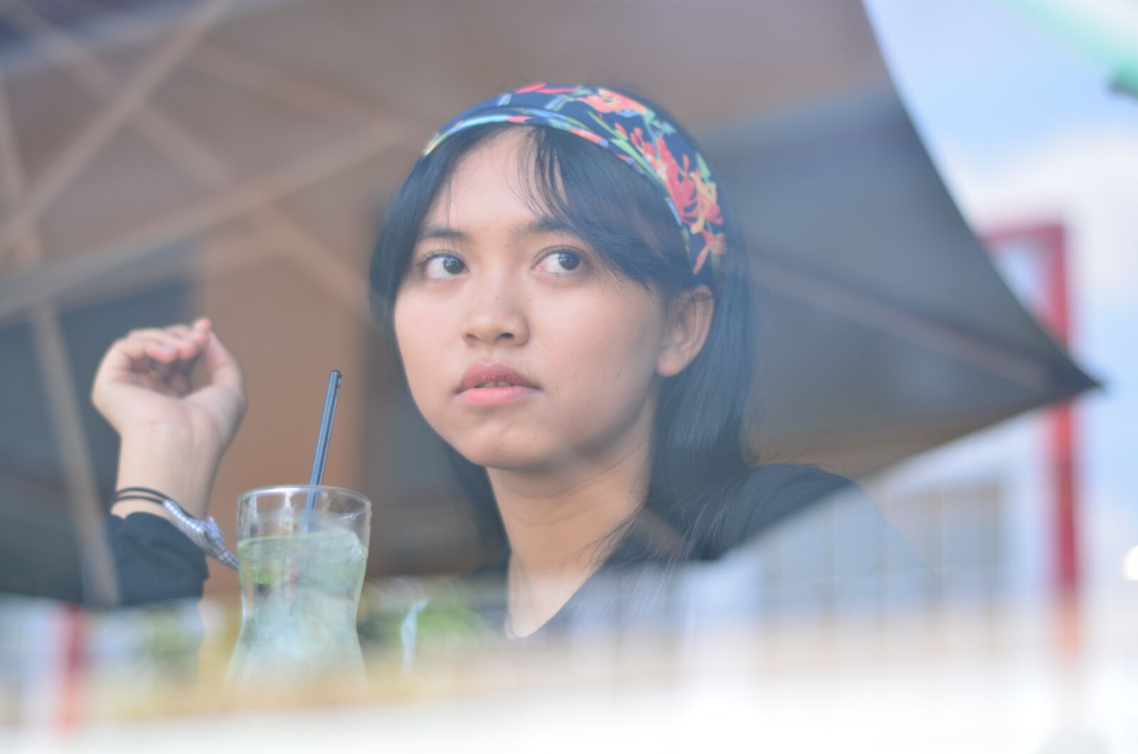 Nikon D5100 sample photo. Girl, windows, cute photography