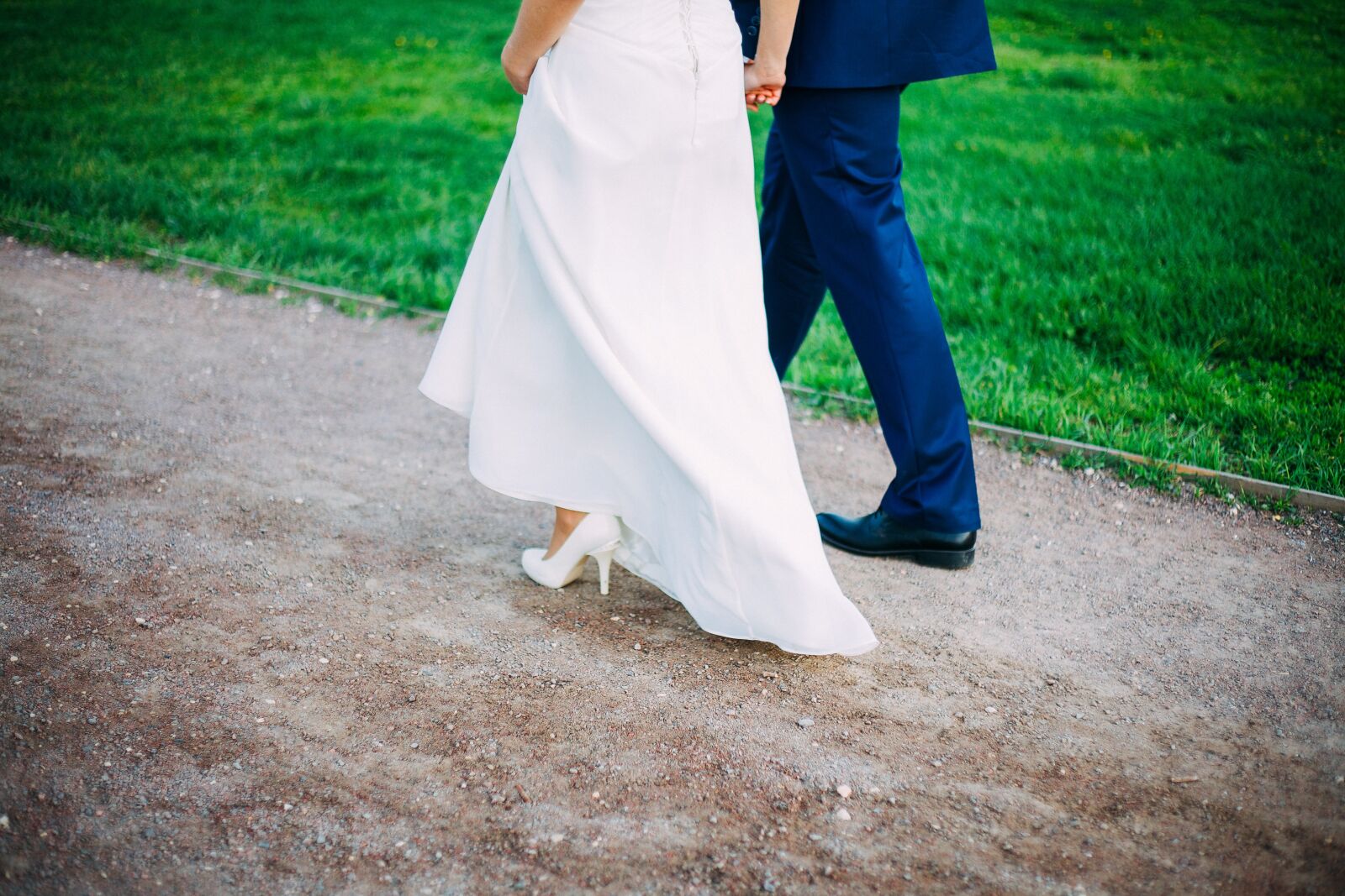 Canon EOS 5D Mark II sample photo. Wedding, husband, wife photography