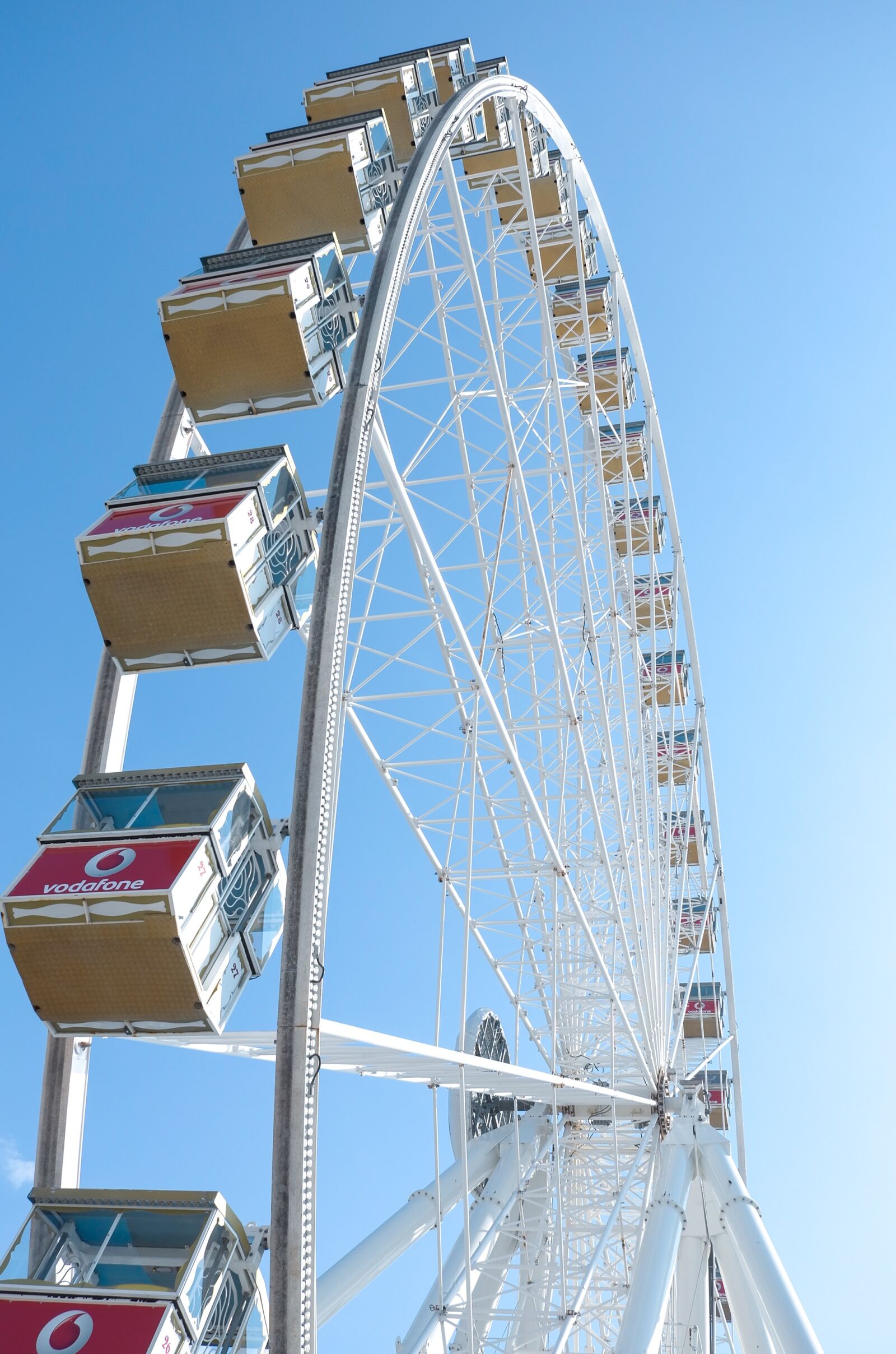Leica X (Typ 113) sample photo. Ferris wheel, sun, sky photography
