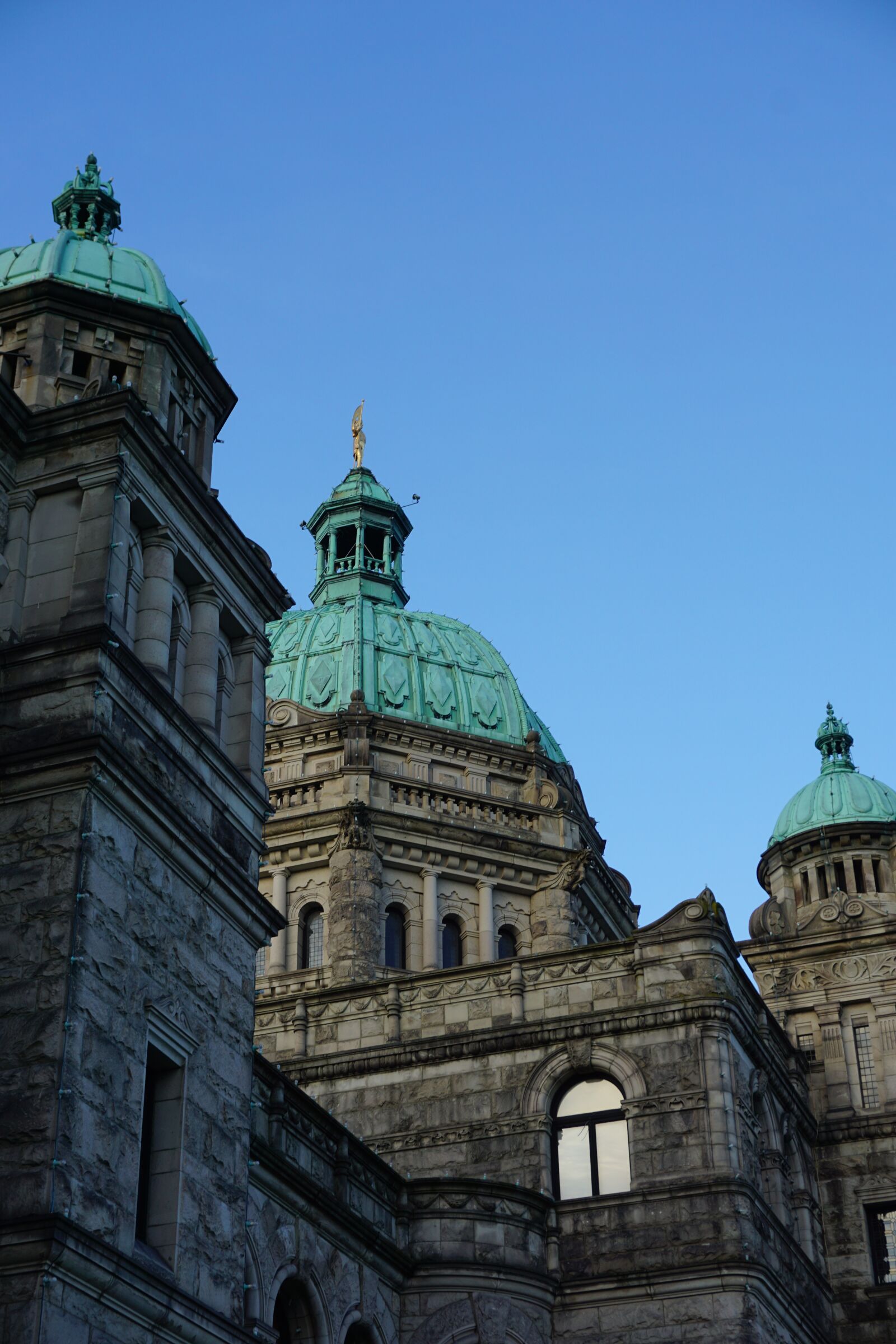 Sony E 16-50mm F3.5-5.6 PZ OSS sample photo. Architecture, travel, church photography