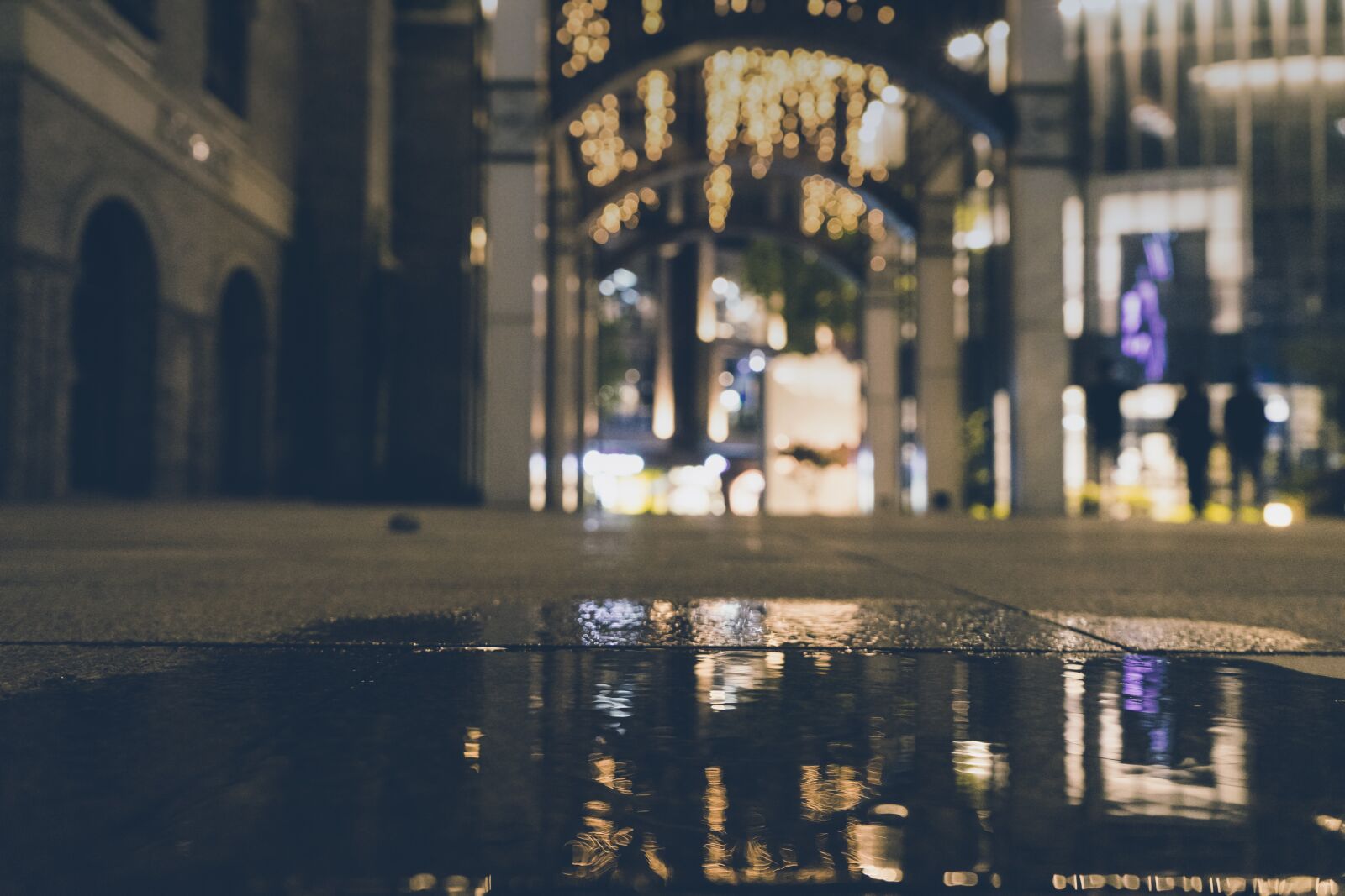 Sony a7 II + Sony FE 28-70mm F3.5-5.6 OSS sample photo. Hefei, night, shopping mall photography