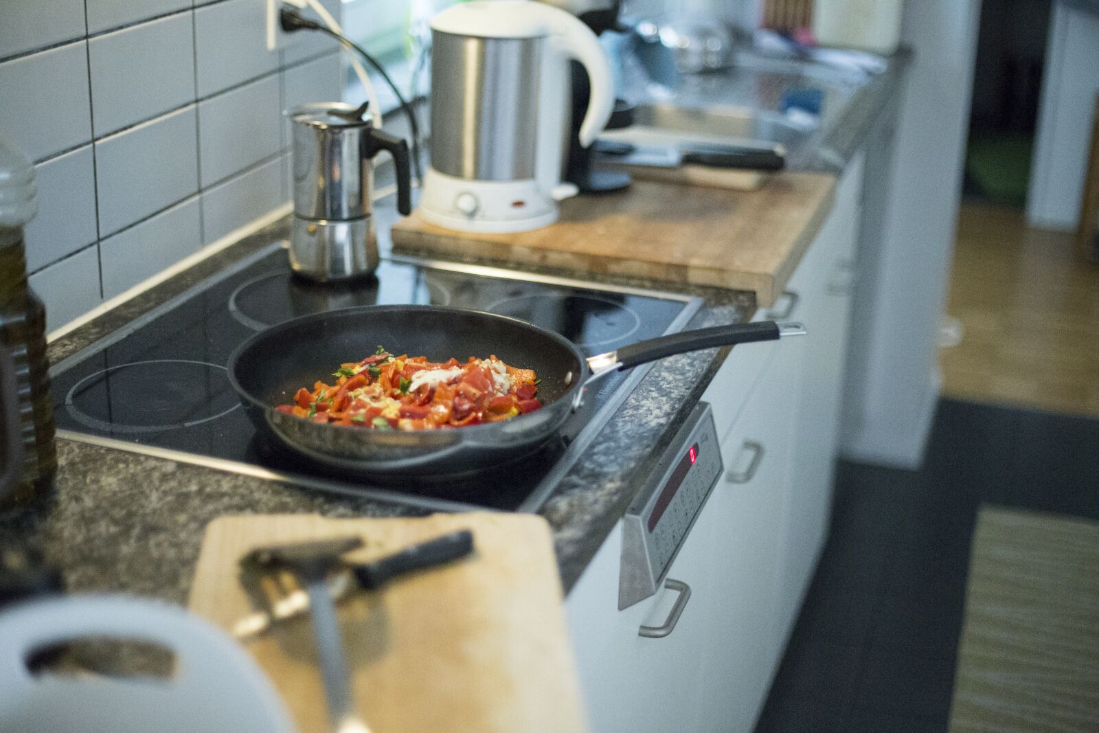 Canon EOS 6D + Canon EF 50mm F1.4 USM sample photo. Cooking, food, kitchen, kitchen photography