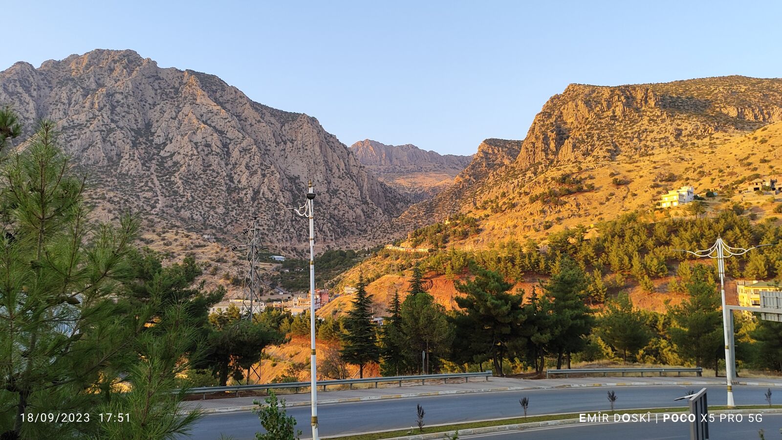 Xiaomi 22101320G sample photo. ئامێدی photography