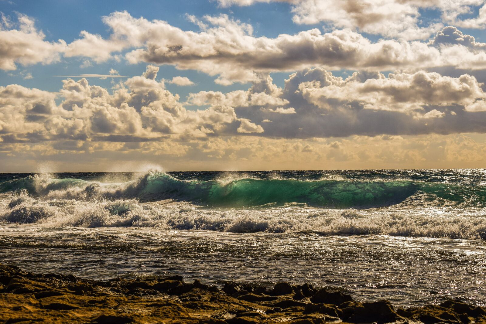 Nikon D3300 sample photo. Wave, foam, spray photography