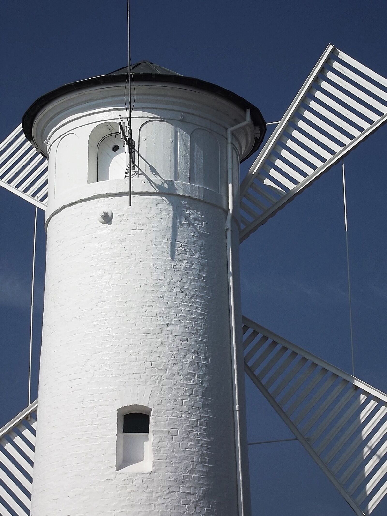 FujiFilm FinePix S2950 (FinePix S2990) sample photo. Windmill, sea, polish coast photography