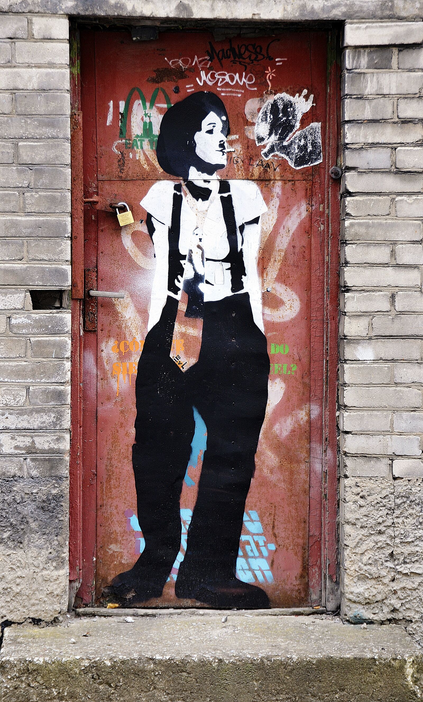 Nikon D5100 sample photo. Charlie chaplin, lookalike, street photography