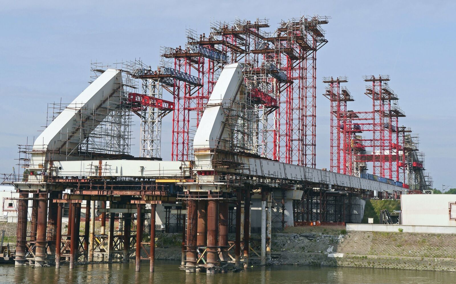 Panasonic Lumix DMC-GH3 sample photo. Serbia, construction, metal, bridge photography
