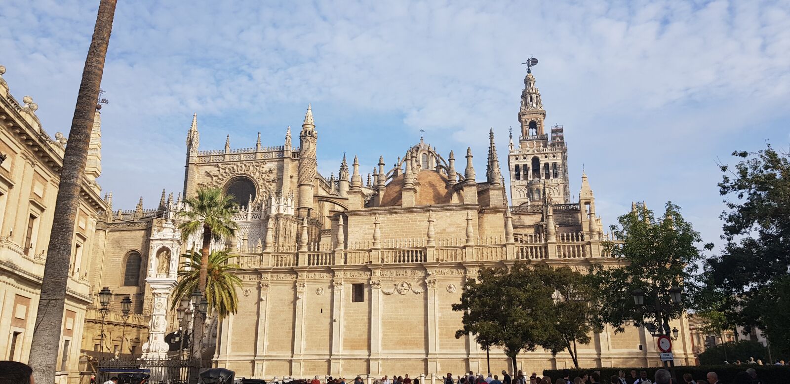 Samsung Galaxy S8 sample photo. Sevilla, spain, church photography