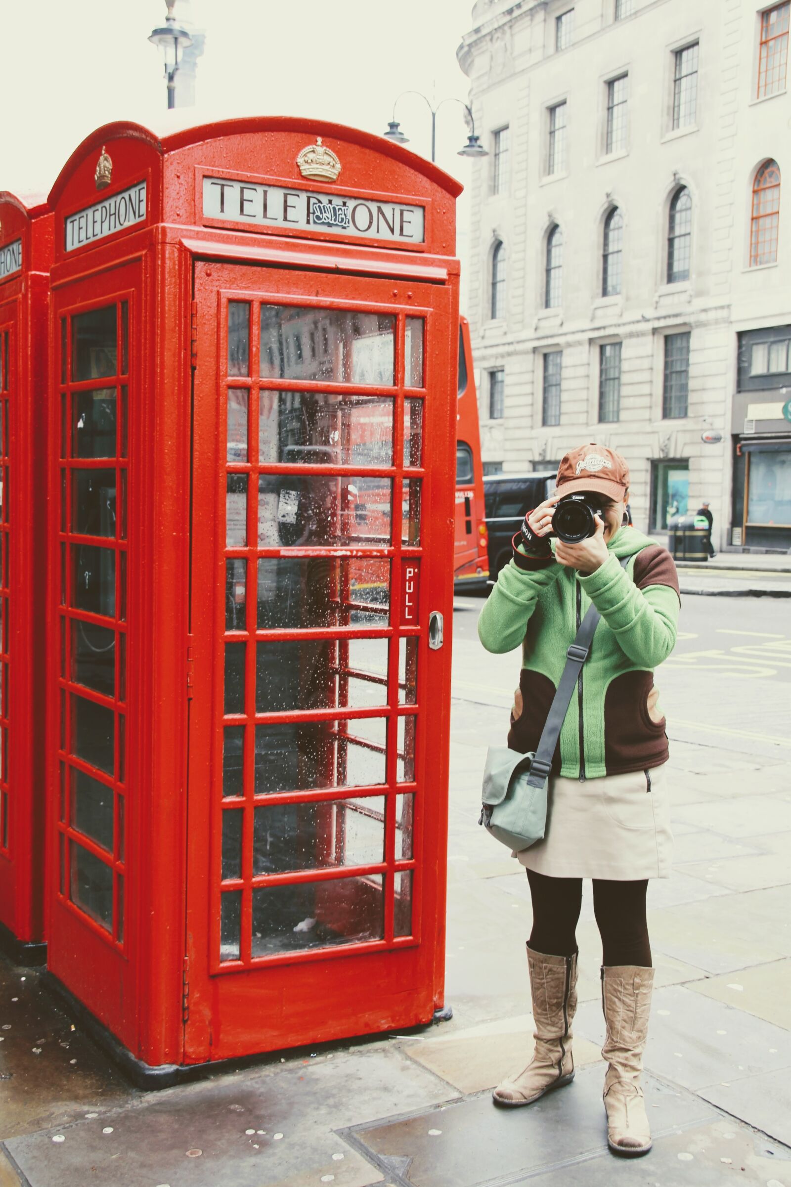 Canon EOS 60D sample photo. London, telefonhäusschen, phone photography