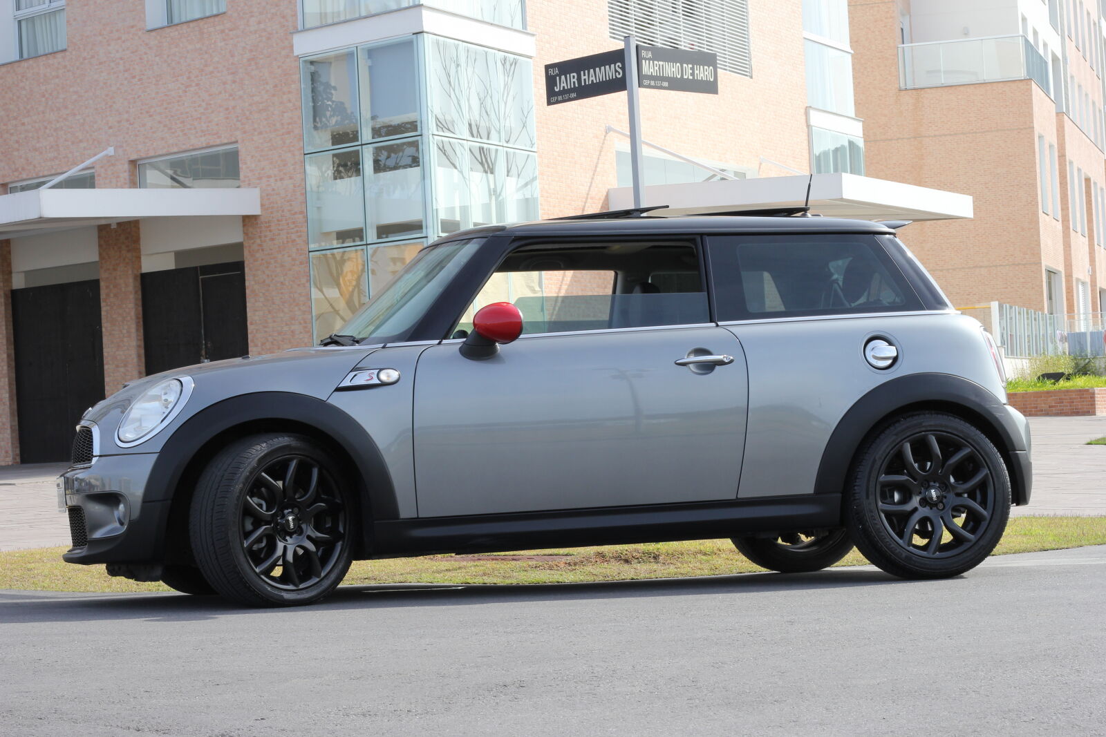 Canon EOS 60D + Canon EF 50mm F1.8 STM sample photo. Brazil, brazilian, car, fast photography