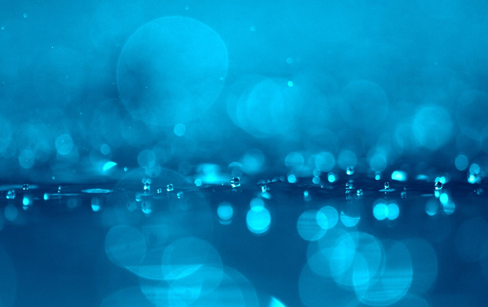Pentax K-30 sample photo. Water, surface, drip photography