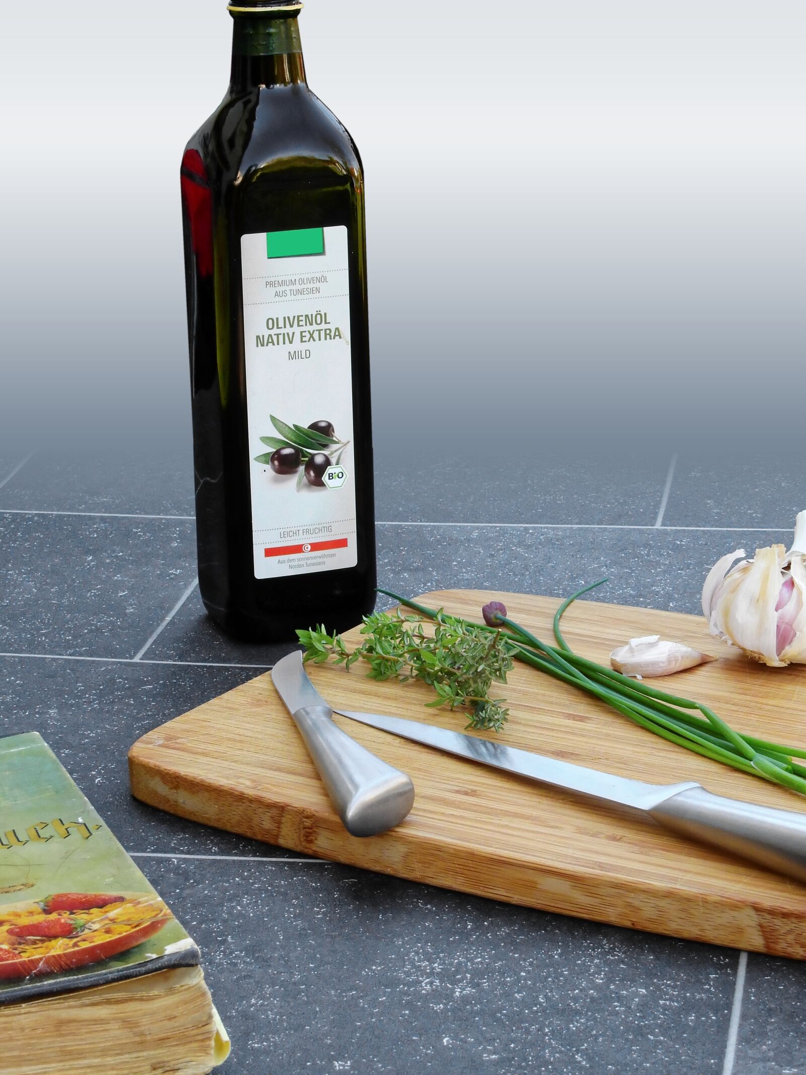 Nikon Coolpix P900 sample photo. Herbs, rosemary, leek photography
