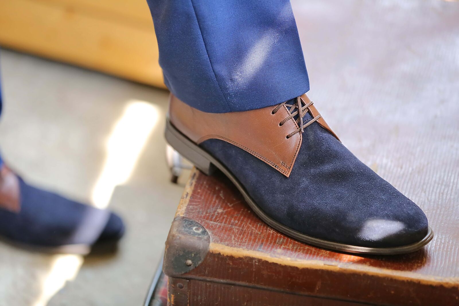 Canon EOS 5D Mark III sample photo. Blue, shoes, gentleman, footwear photography