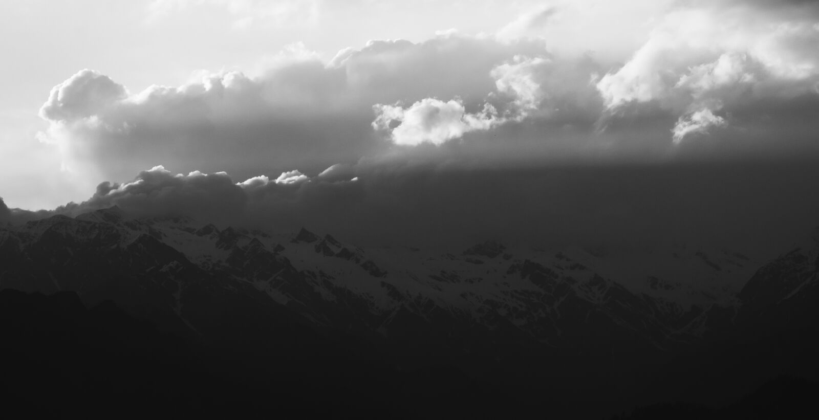 Canon EOS 550D (EOS Rebel T2i / EOS Kiss X4) sample photo. Landscape, cloudscape, mountains photography