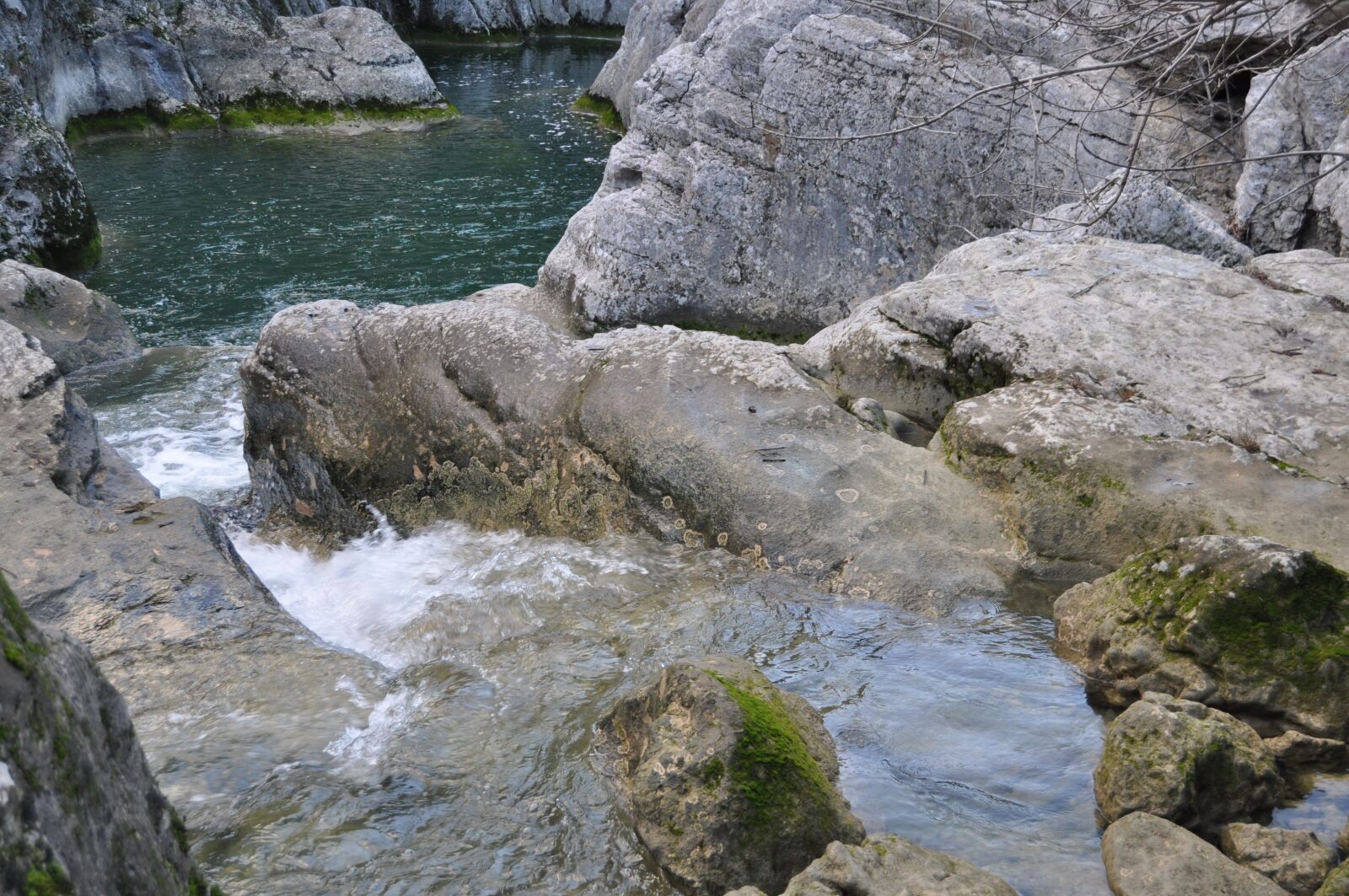 Nikon D5000 sample photo. Stream, water, rock photography