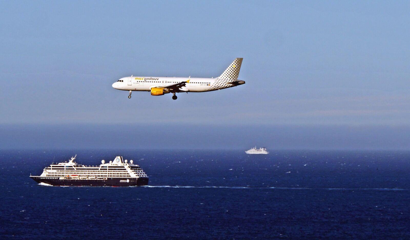 Panasonic Lumix DMC-GH3 sample photo. Aeroplane, travel, cruiser, sea photography